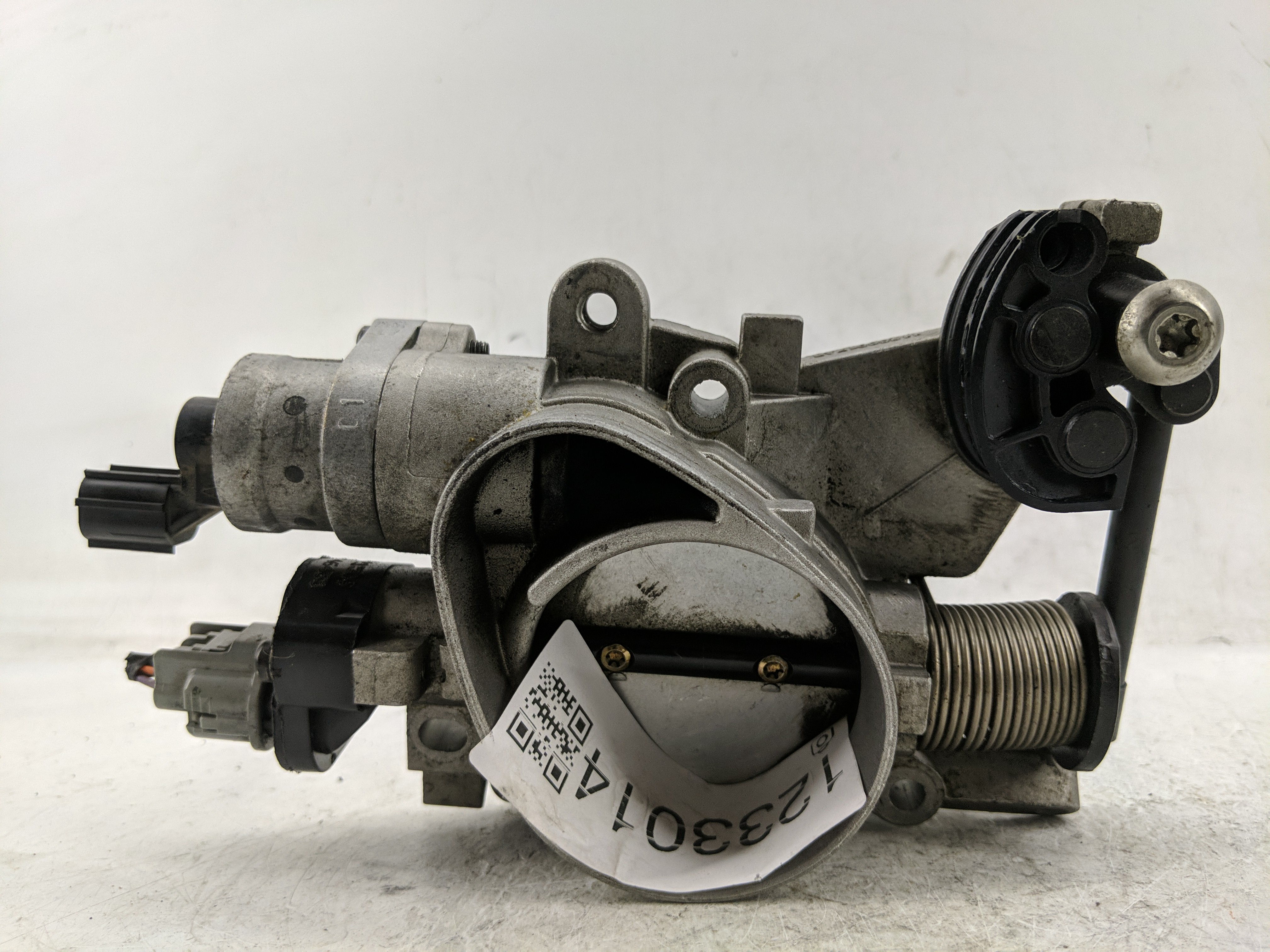 2003-2004 Chrysler Concorde Throttle Body 1233014 - Oemusedautoparts1.com