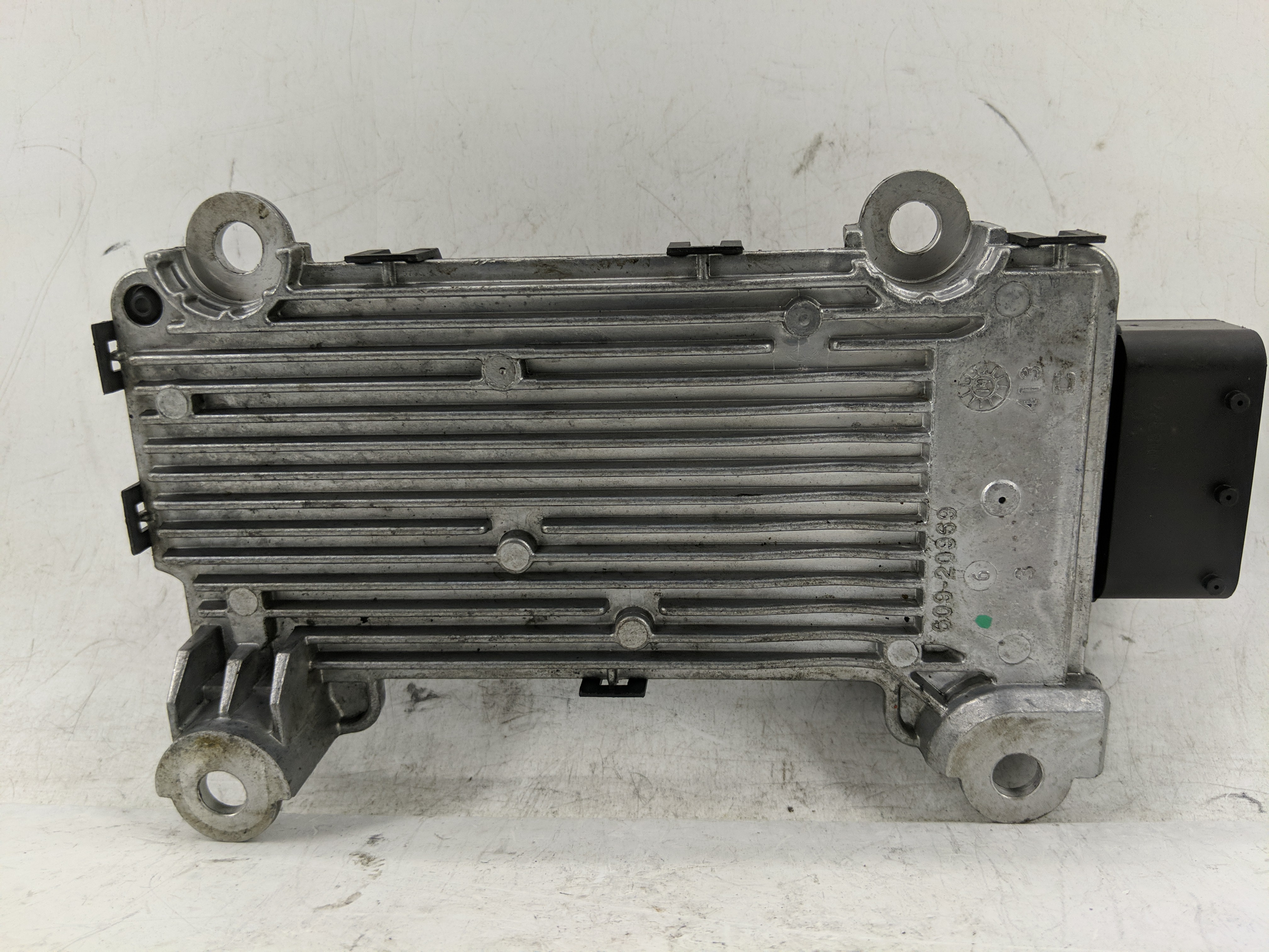 2015-2017 Chrysler 200 Chassis Control Module Ccm Bcm Body Control 1233059 - Oemusedautoparts1.com