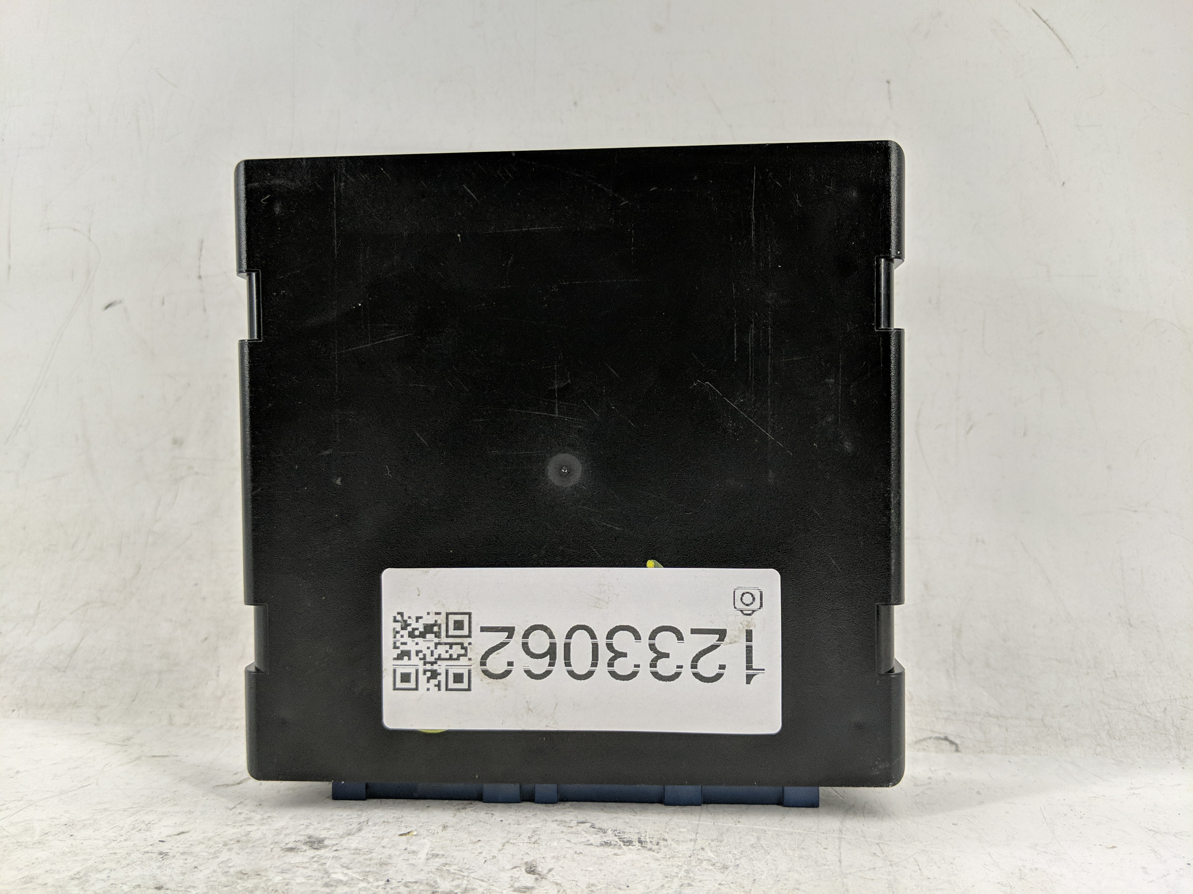 Picture of 2002 Chevrolet Silverado 2500 Body Control Module Bcm Inner Cabin Fuse Box 1233062