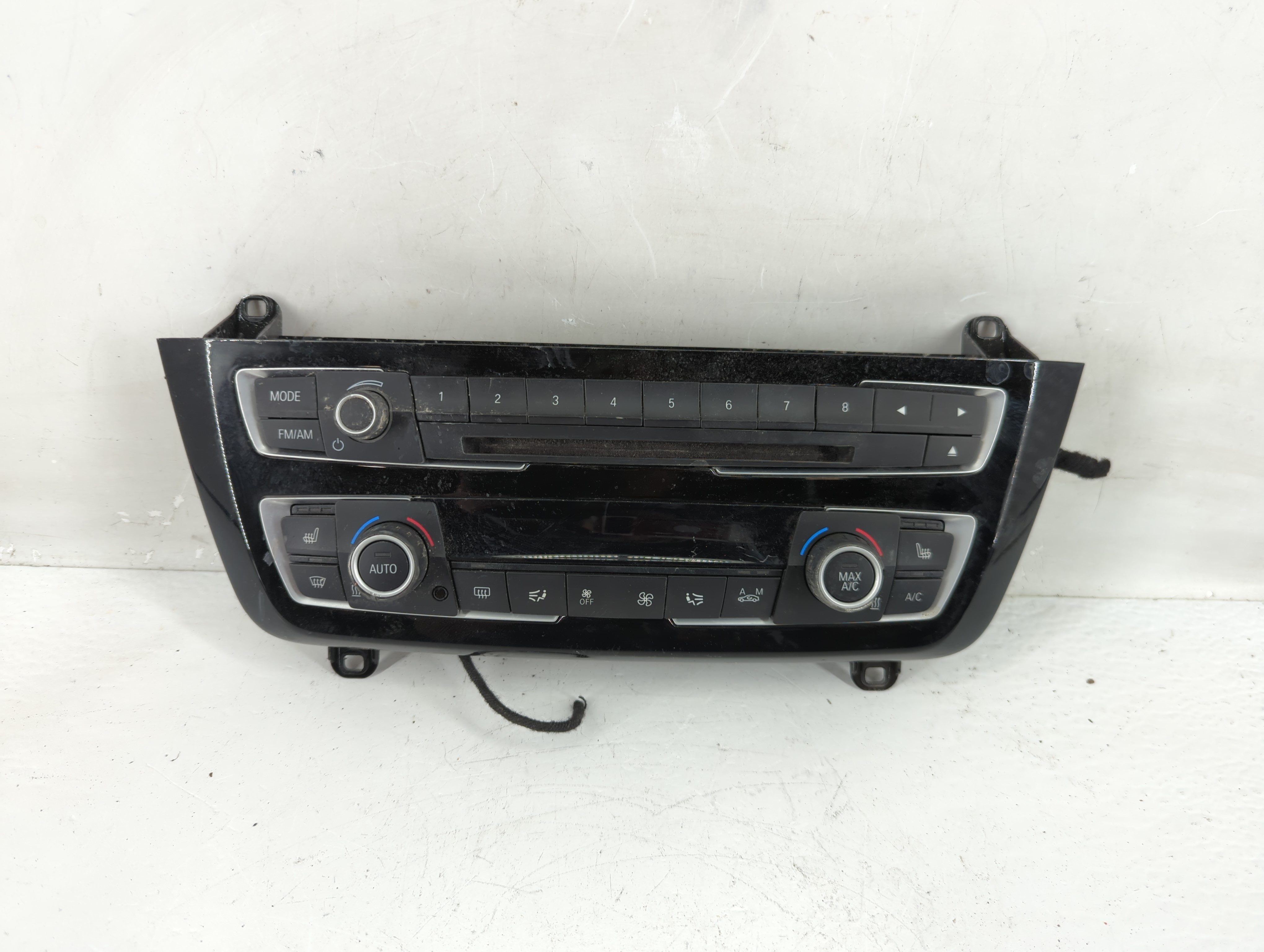 2014-2016 Kia Soul Am Fm Cd Player Radio Receiver 1233187 - Oemusedautoparts1.com