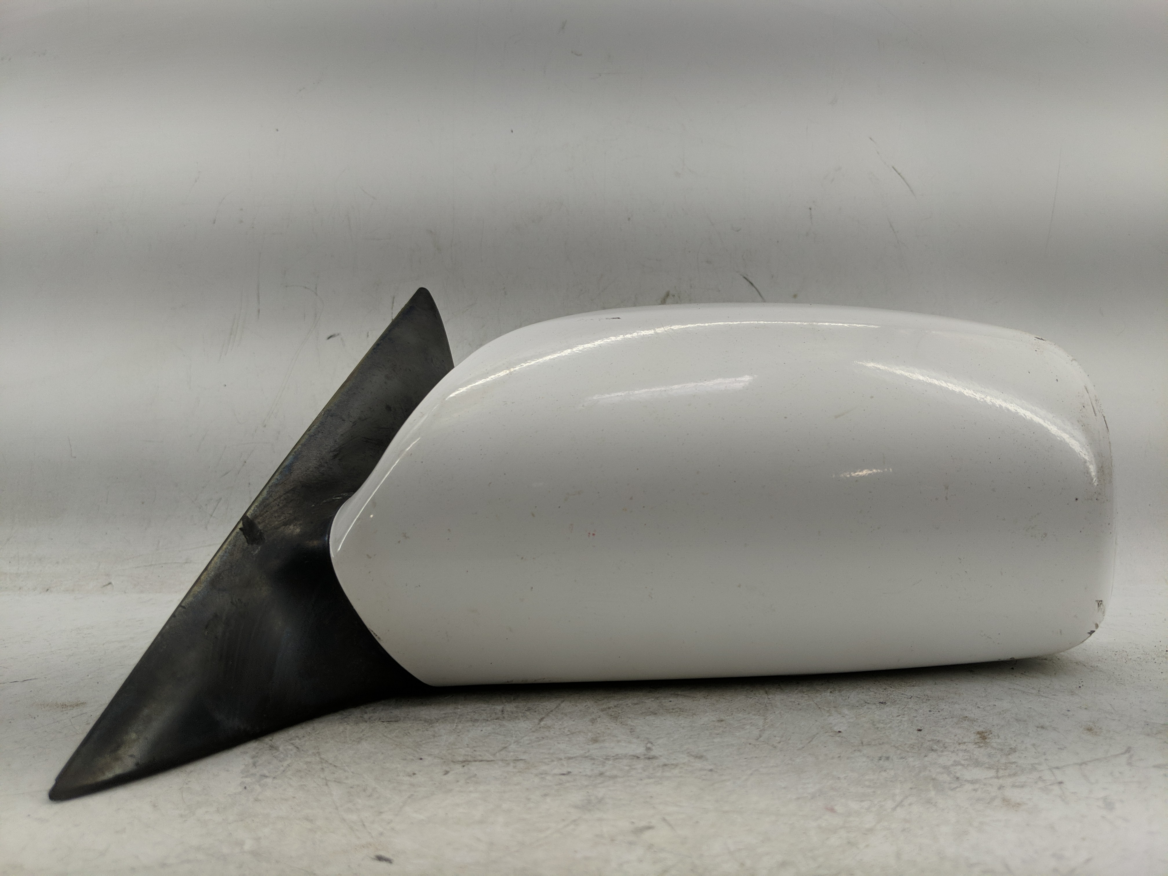 2007-2011 Toyota Camry Driver Left Side View Power Door Mirror White 1233203 - Oemusedautoparts1.com