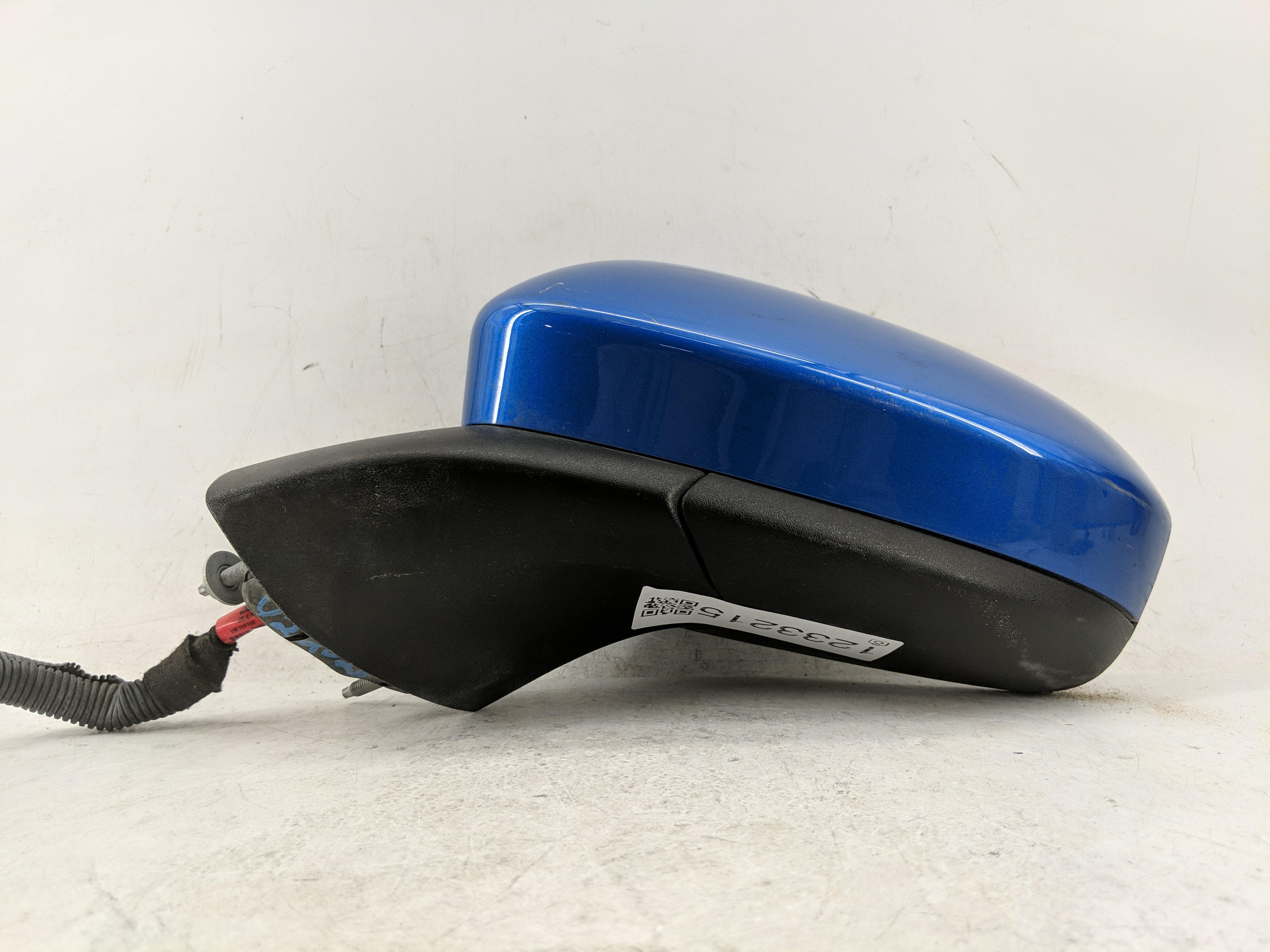 2019-2020 Ford Fusion Driver Left Side View Power Door Mirror Blue 1233215 - Oemusedautoparts1.com