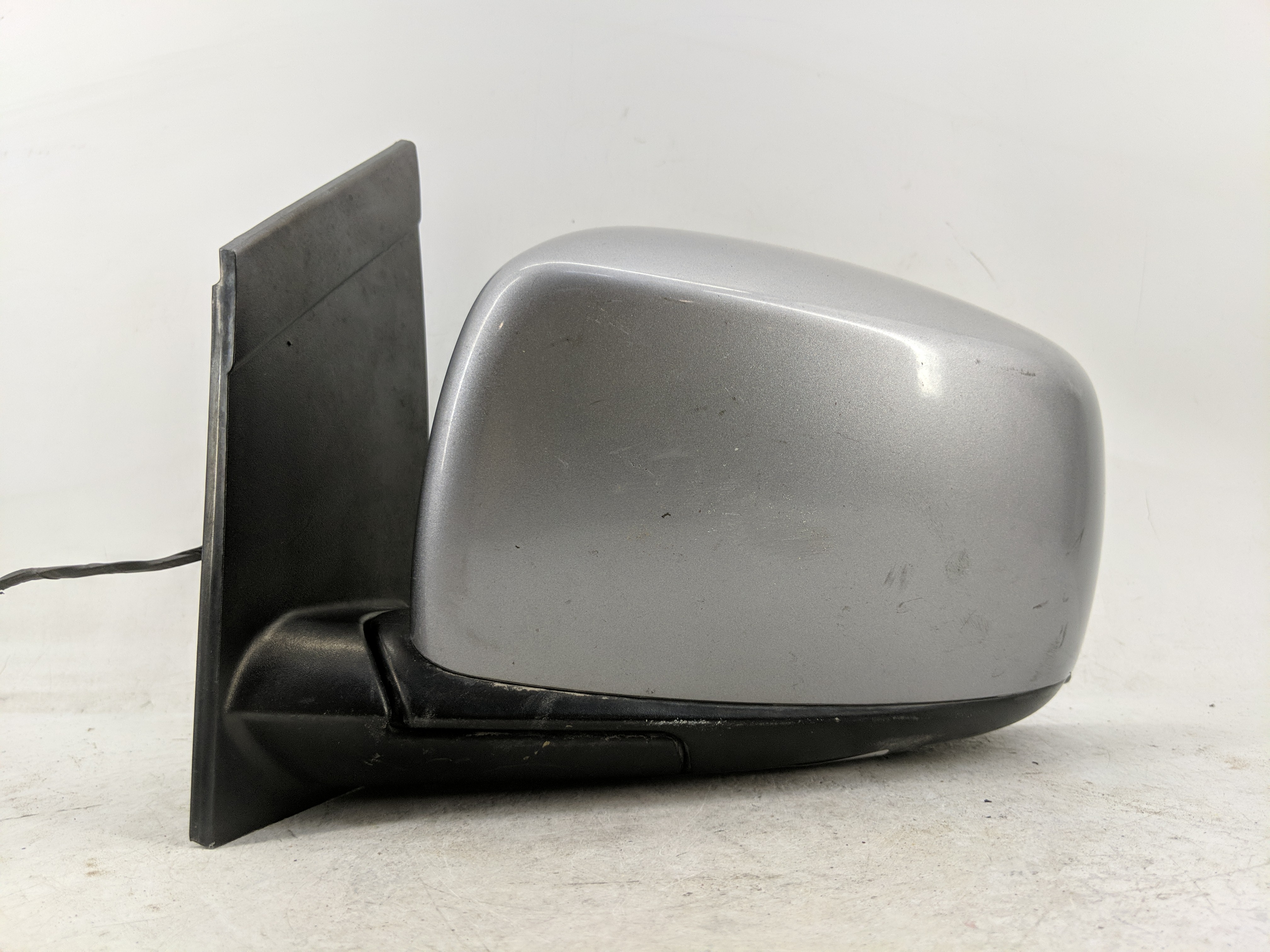 2011 Chrysler Town & Country Driver Left Side View Power Door Mirror 1233218 - Oemusedautoparts1.com