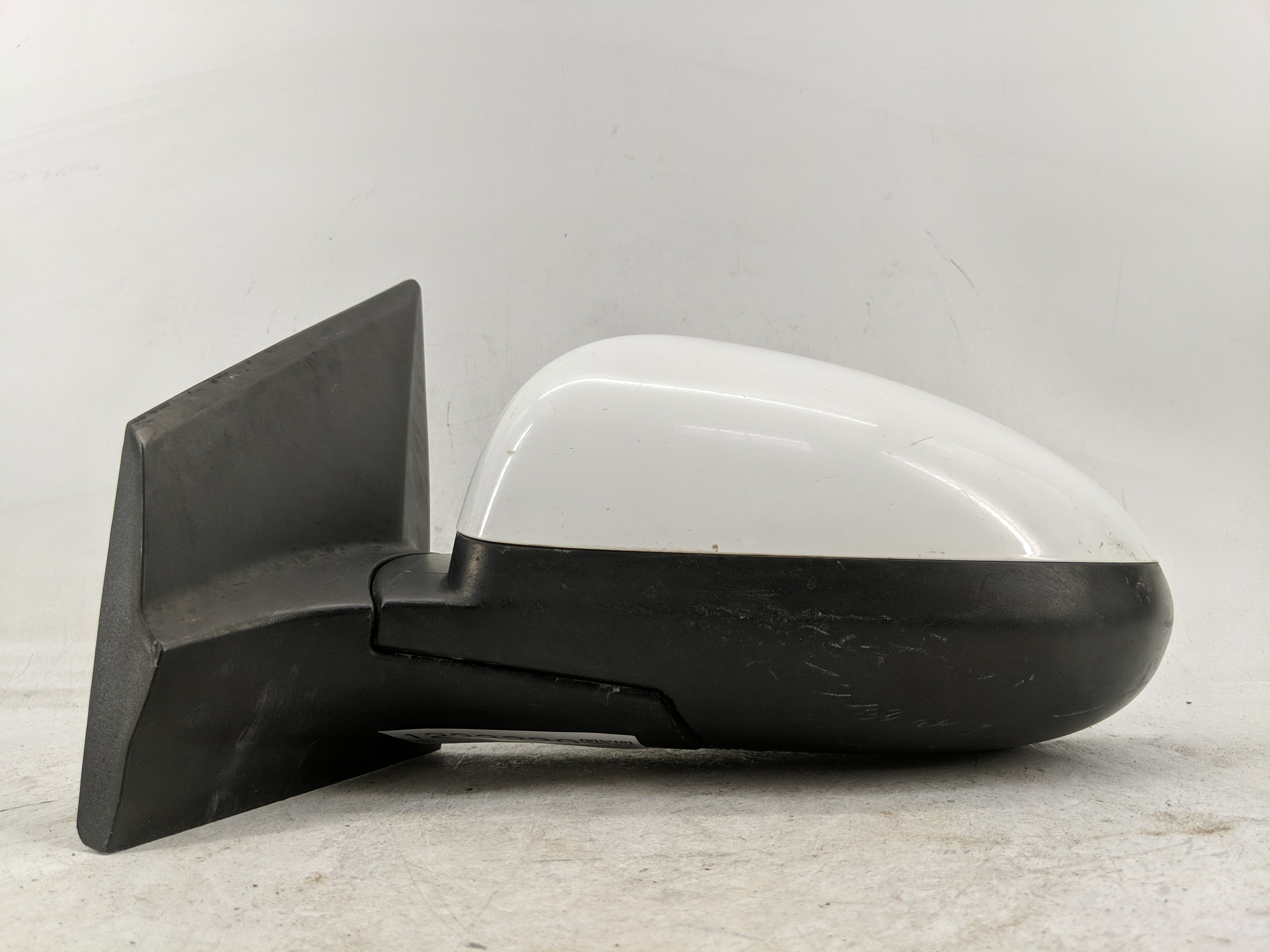 2013-2014 Chevrolet Sonic Driver Left Side View Power Door Mirror White 1233230 - Oemusedautoparts1.com