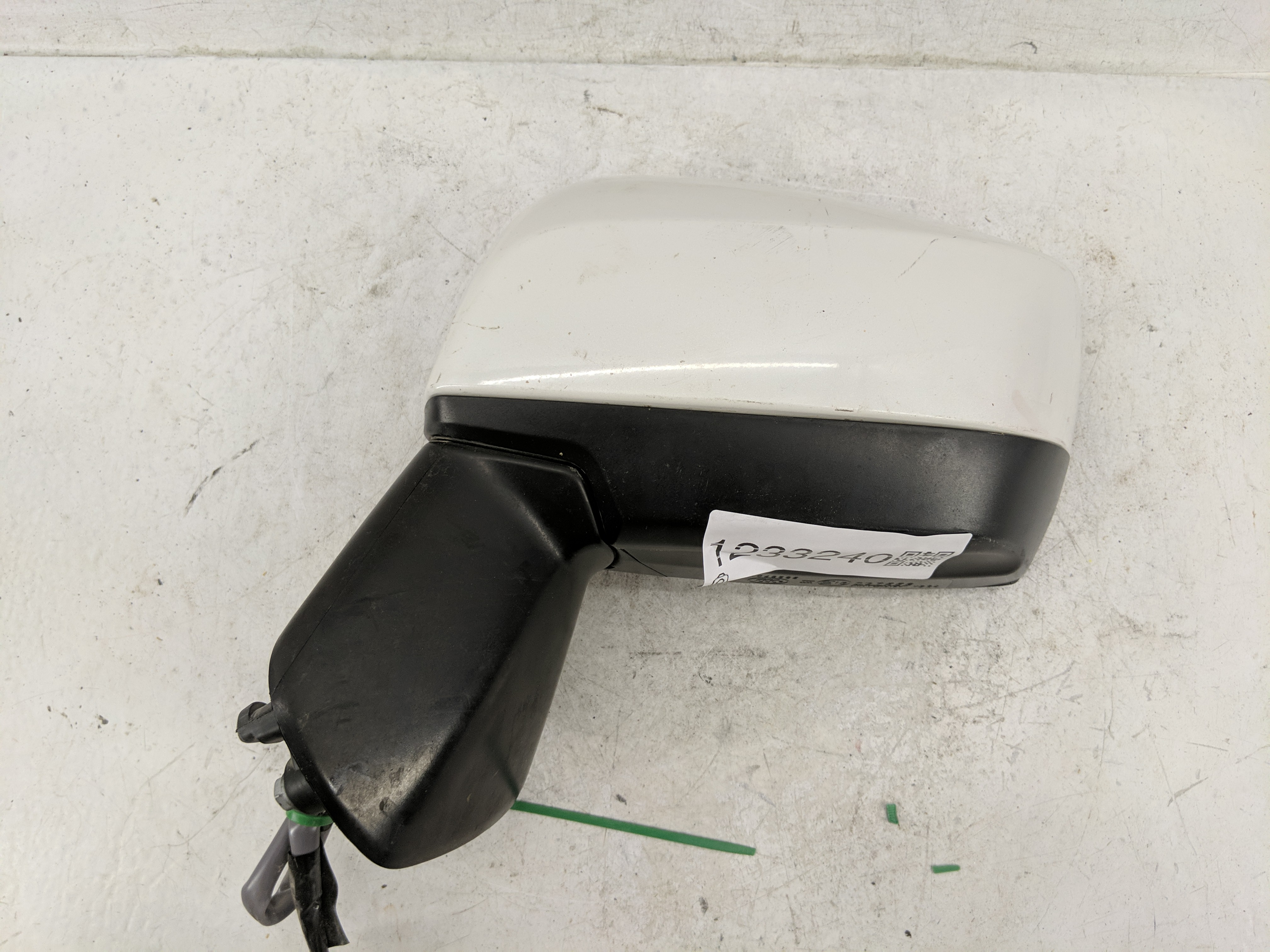 2016-2016 Subaru Impreza Driver Left Side View Power Door Mirror White 1233240 - Oemusedautoparts1.com