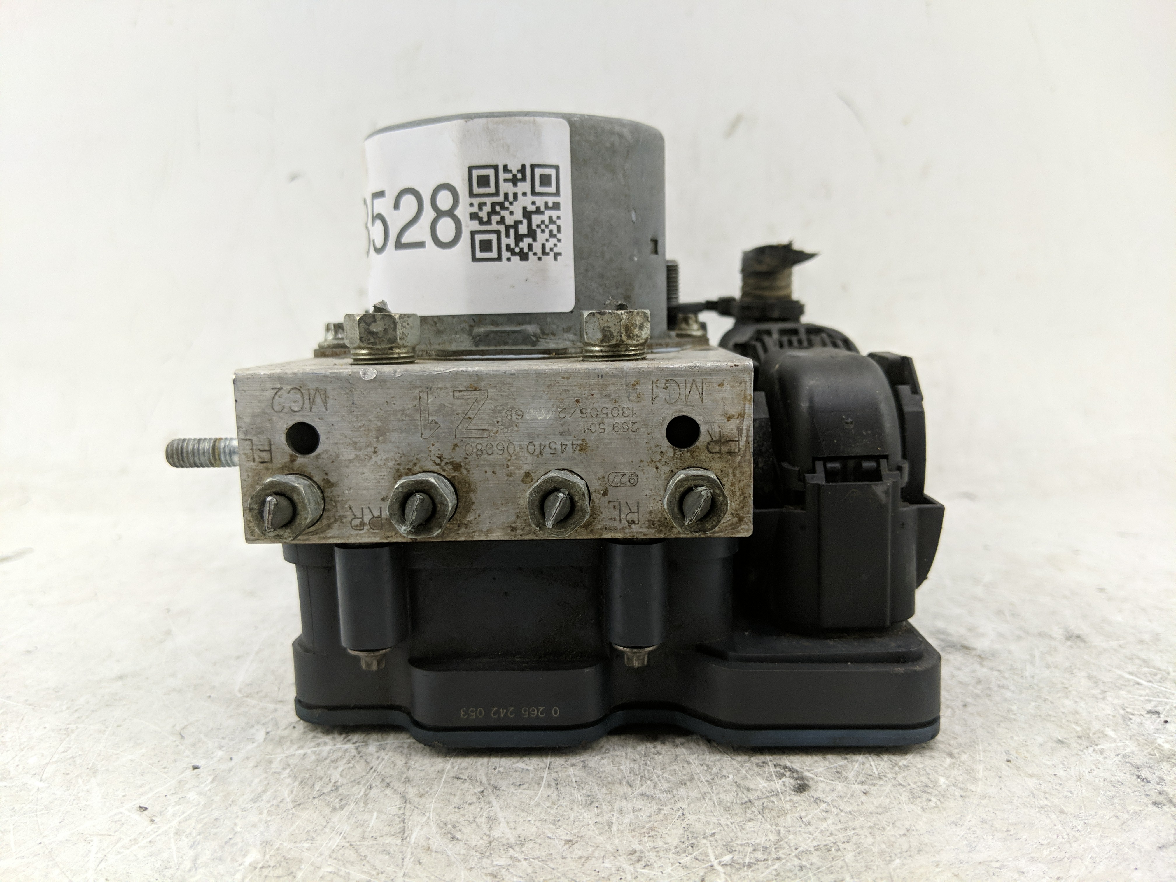 Picture of 2013-2014 Toyota Camry Abs Pump Control Module 1233528