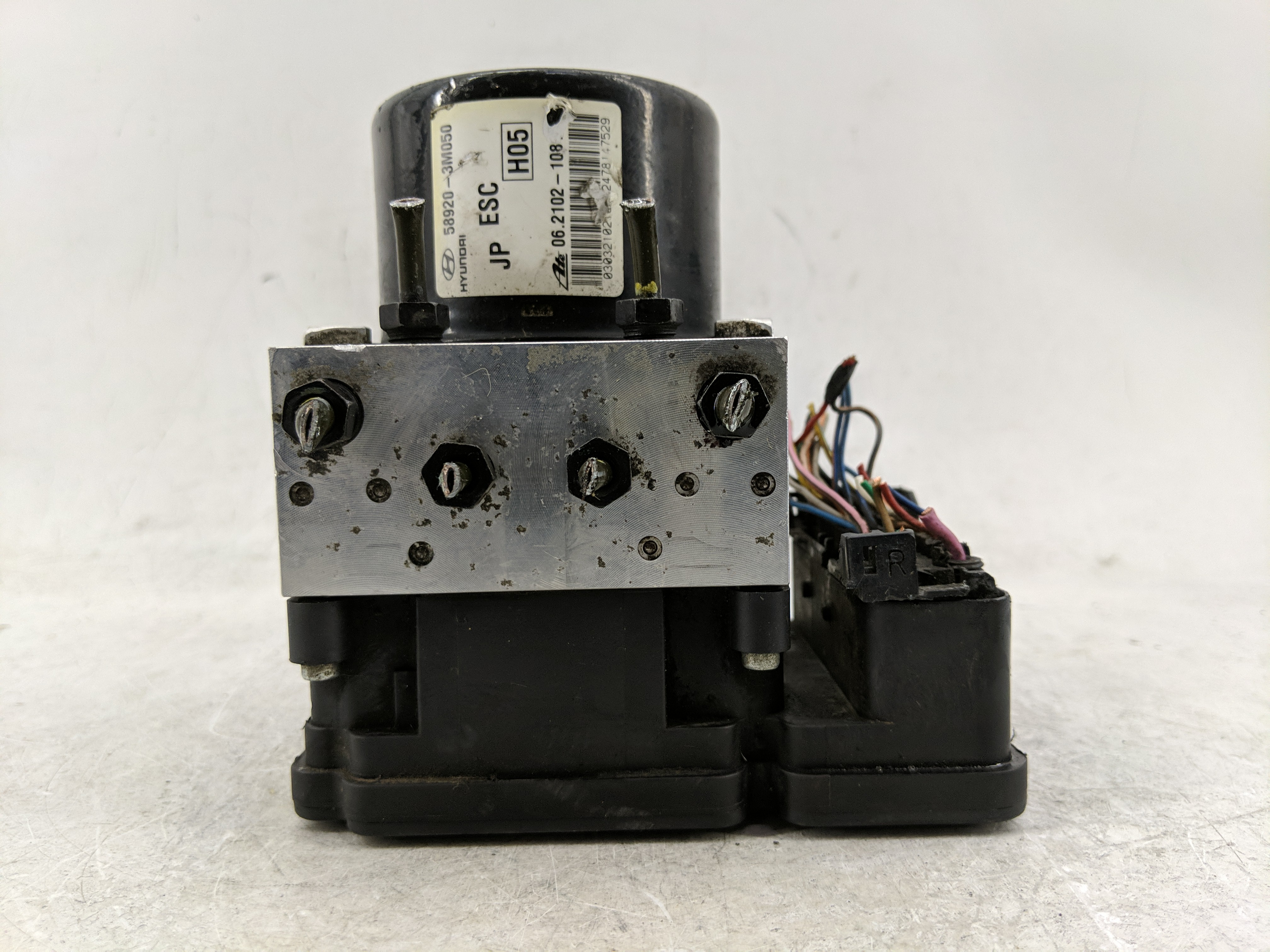 Picture of 2009-2009 Hyundai Genesis Abs Pump Control Module 1233530