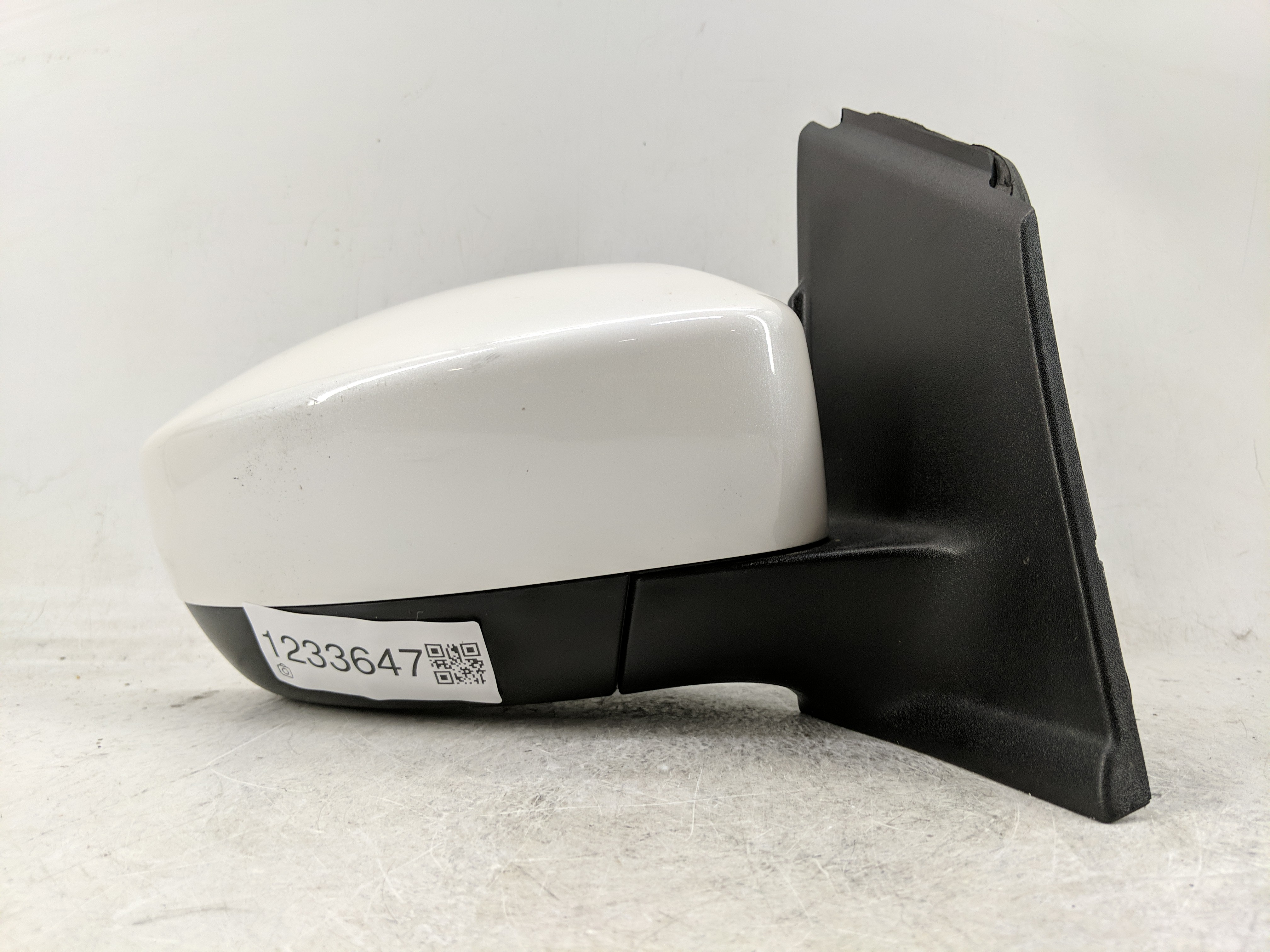 2017-2019 Ford Escape Passenger Right Side View Power Door Mirror White 1233647 - Oemusedautoparts1.com
