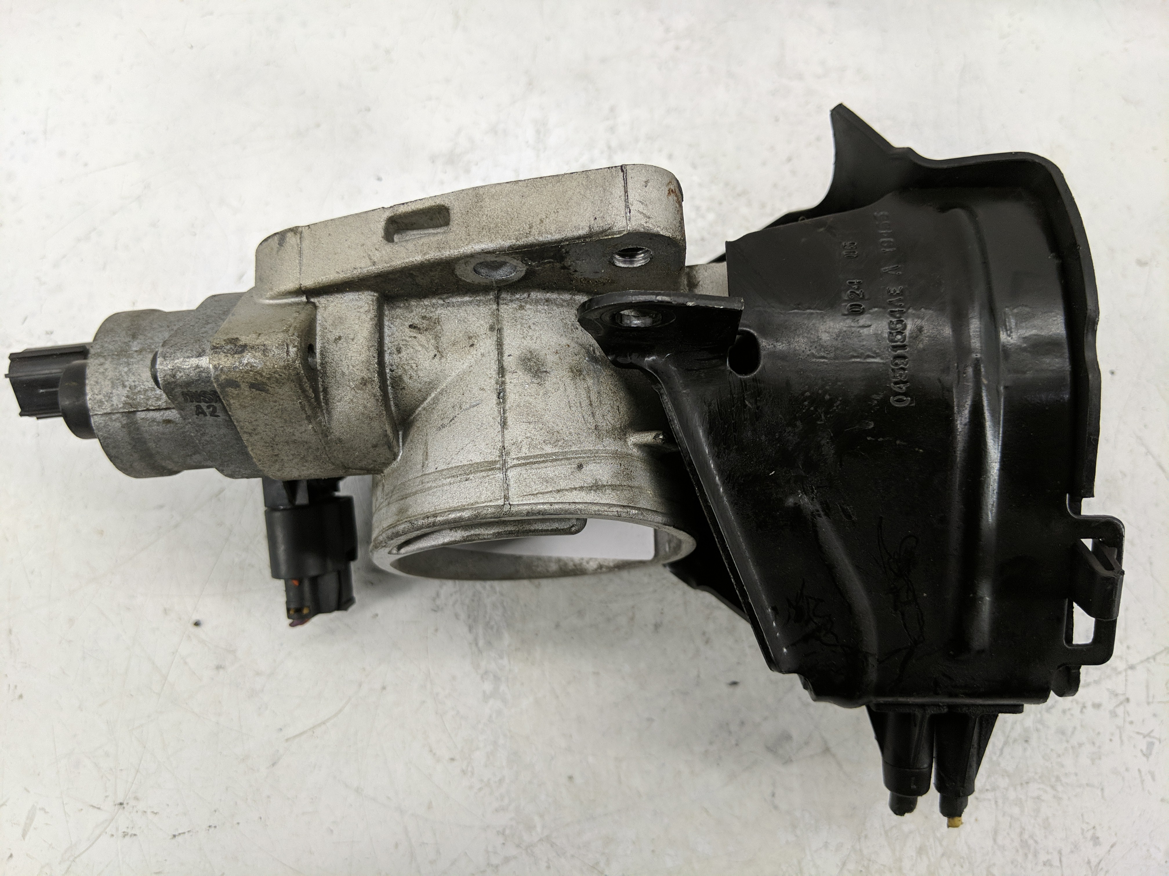 2004-2006 Chrysler Sebring Throttle Body 1233897 - Oemusedautoparts1.com