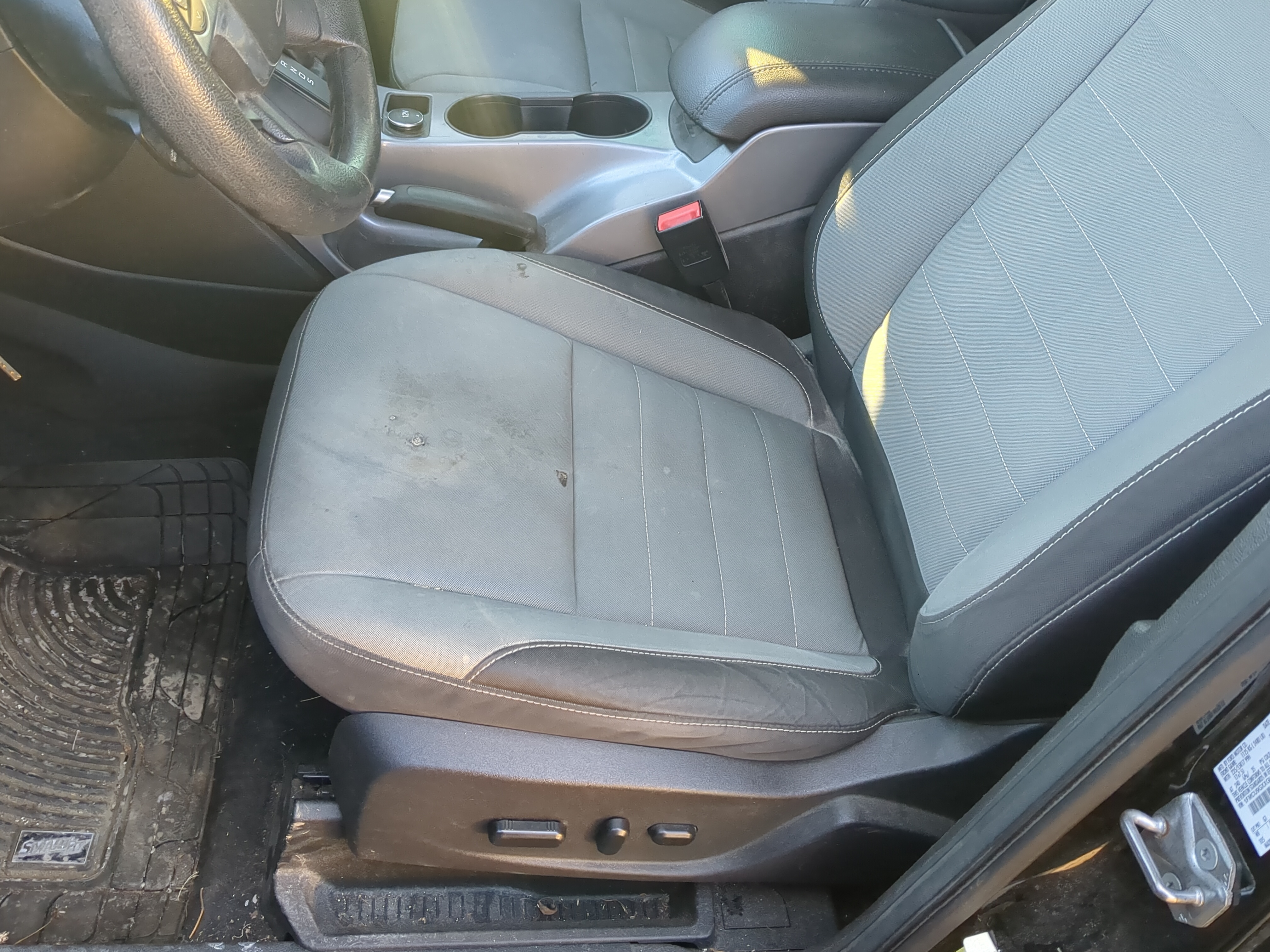 2016-2019 Ford Escape Driver Front Seat Oem 1234019 - Oemusedautoparts1.com