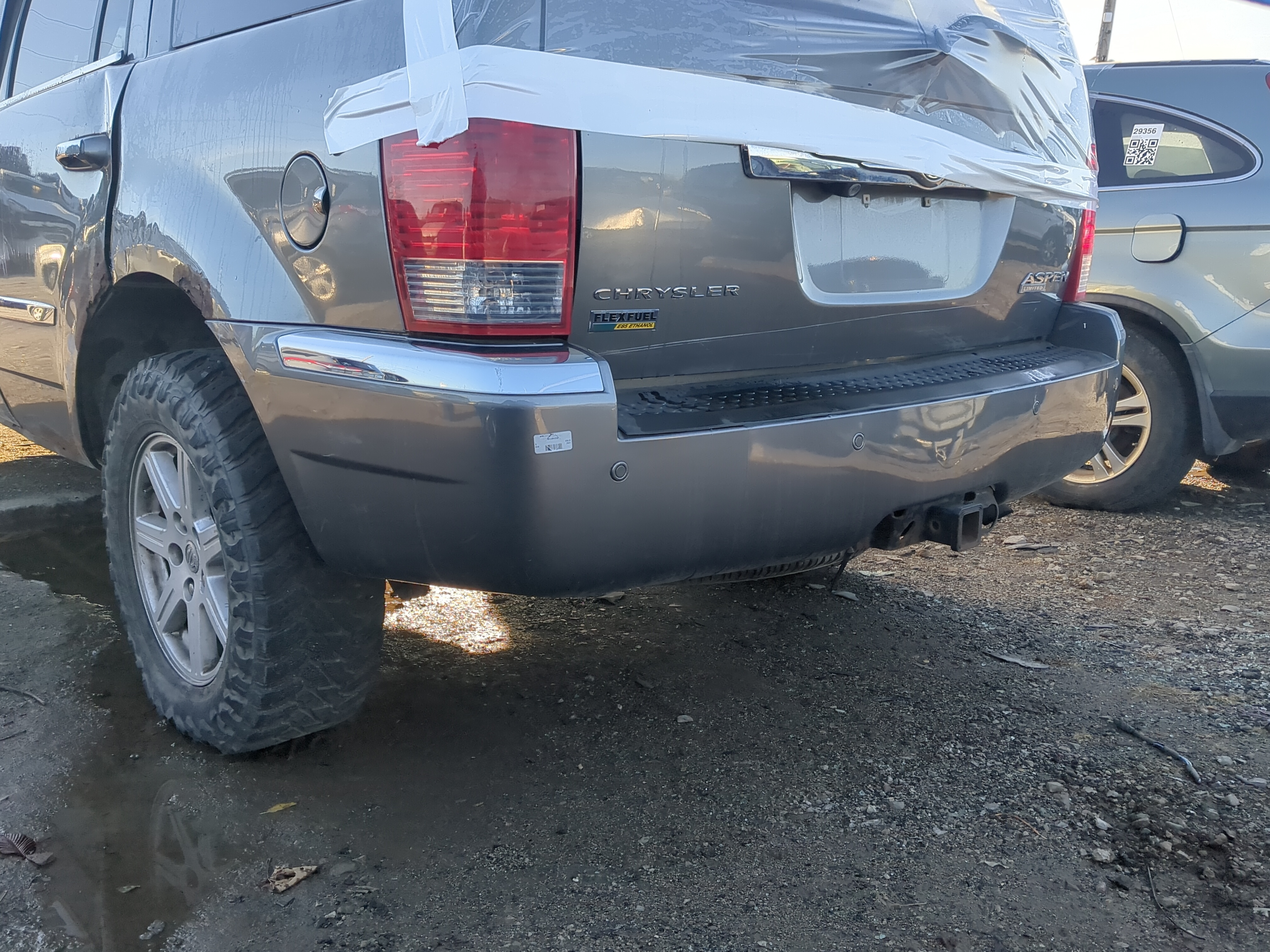 Picture of 2007-2009 Chrysler Aspen Rear Bumper Assembly Oem 1234384