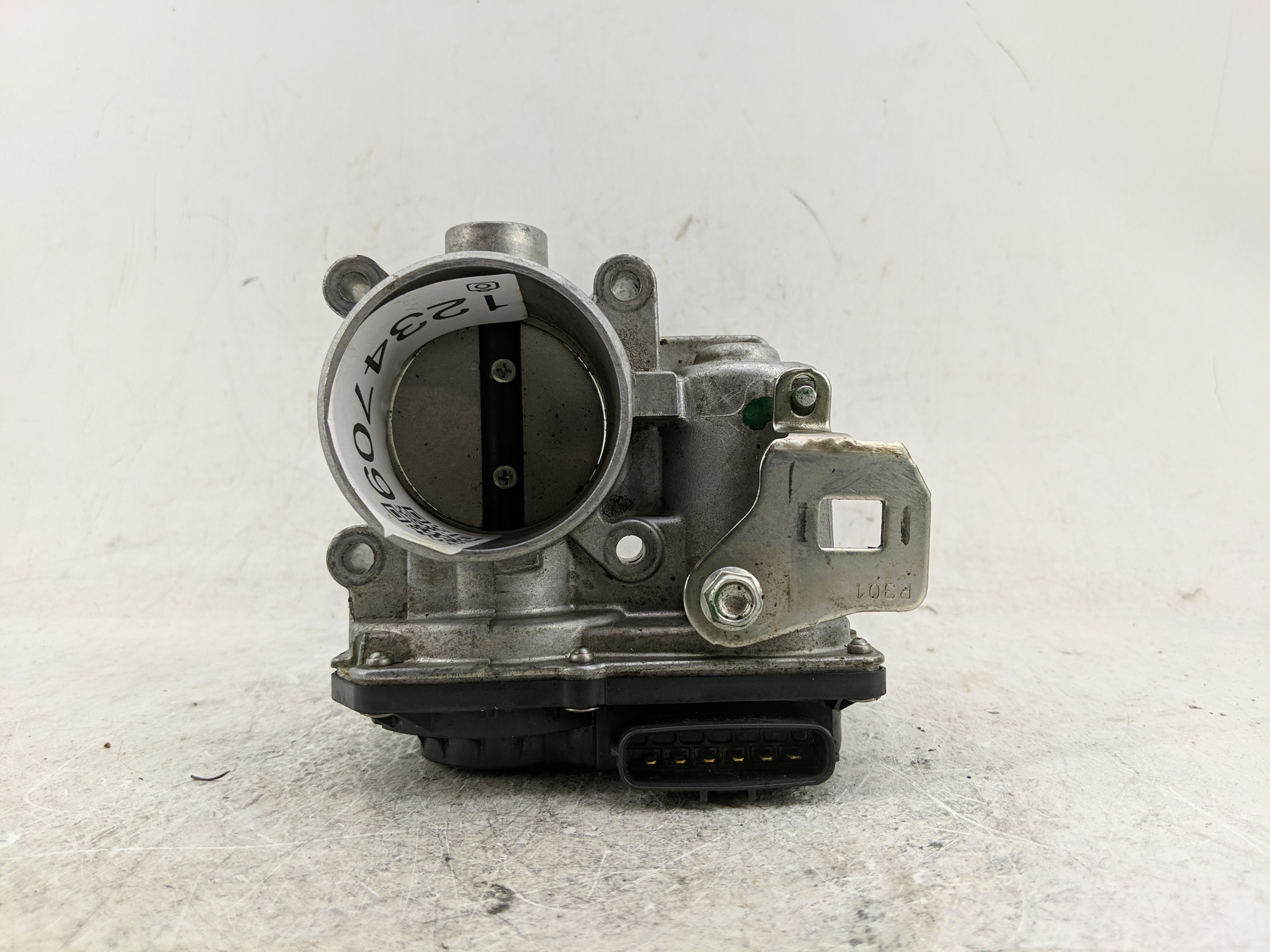 2016-2016 Scion Ia Throttle Body 1234709 - Oemusedautoparts1.com