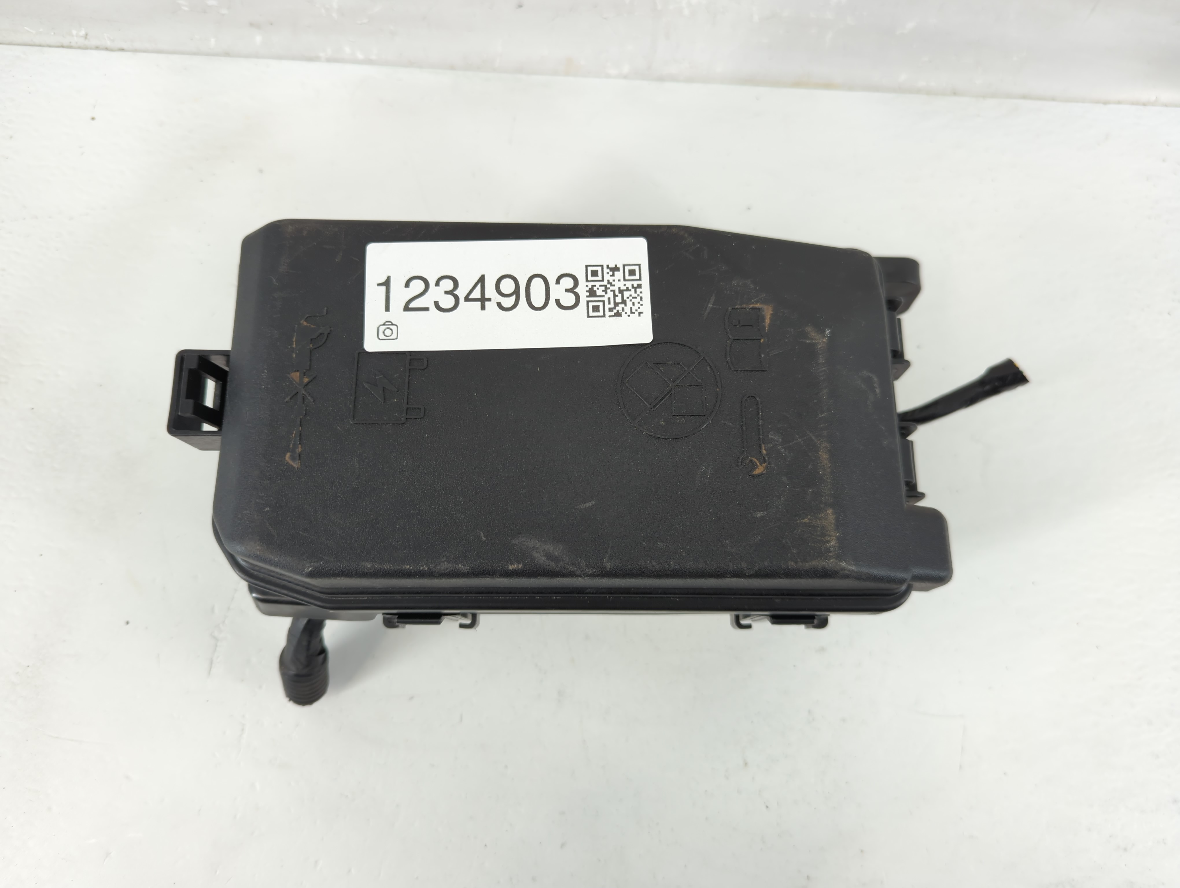 2016-2016 Chevrolet Spark Fusebox Fuse Box Relay Module 1234903 - Oemusedautoparts1.com