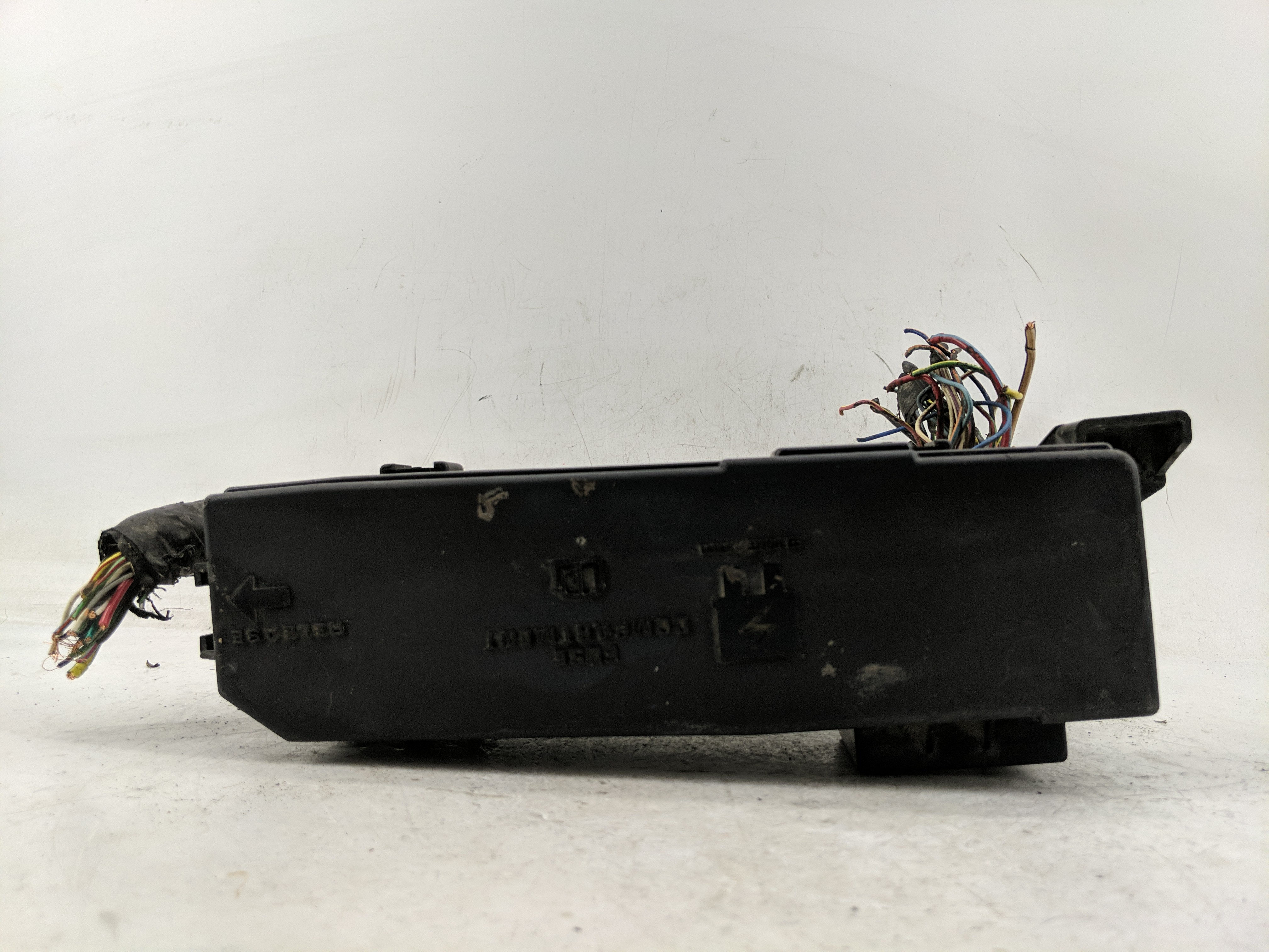 Picture of 2005-2007 Mercury Mariner Fusebox Fuse Box Relay Module 1234951