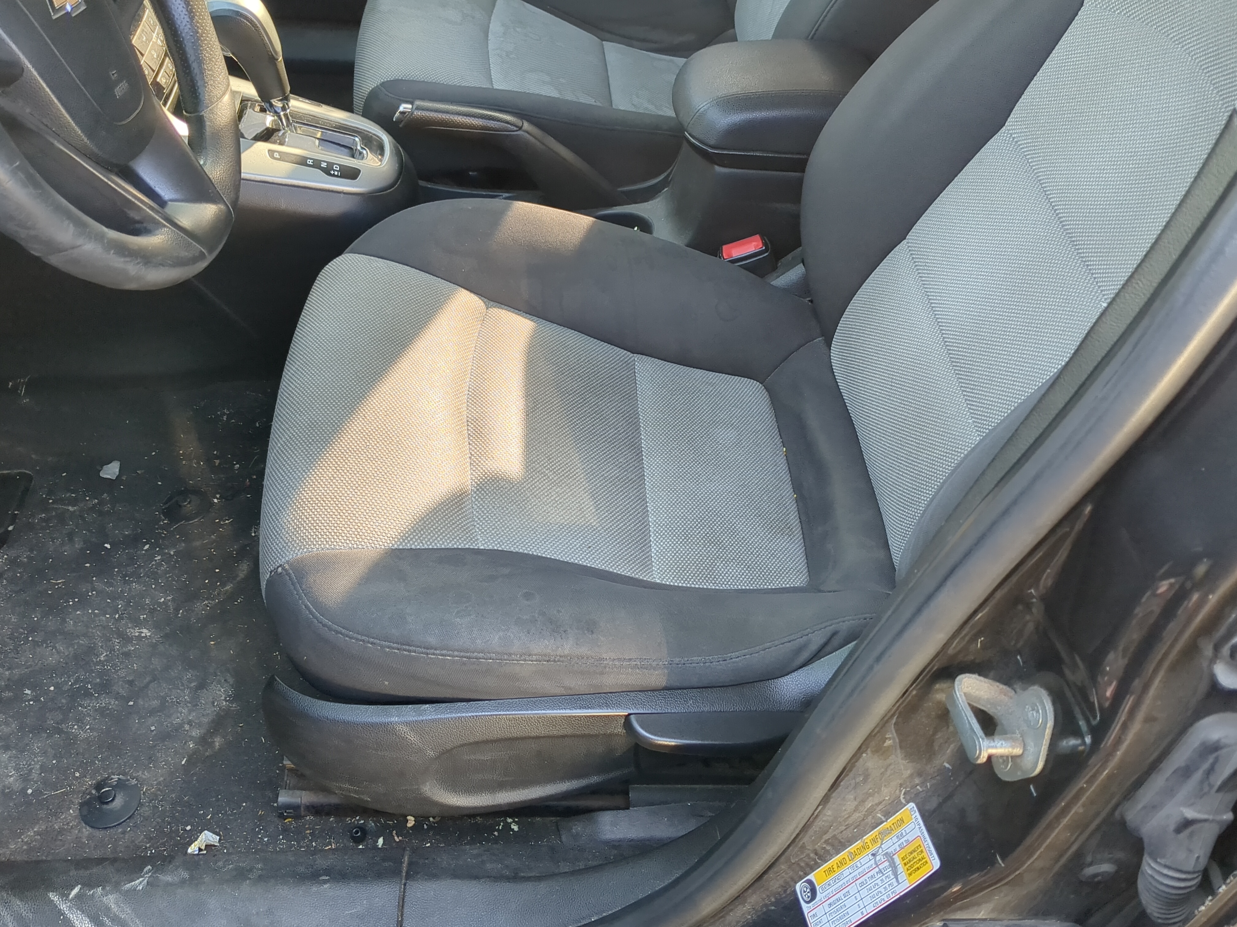 2012-2016 Chevrolet Cruze Driver Front Seat Oem 1235062 - Oemusedautoparts1.com