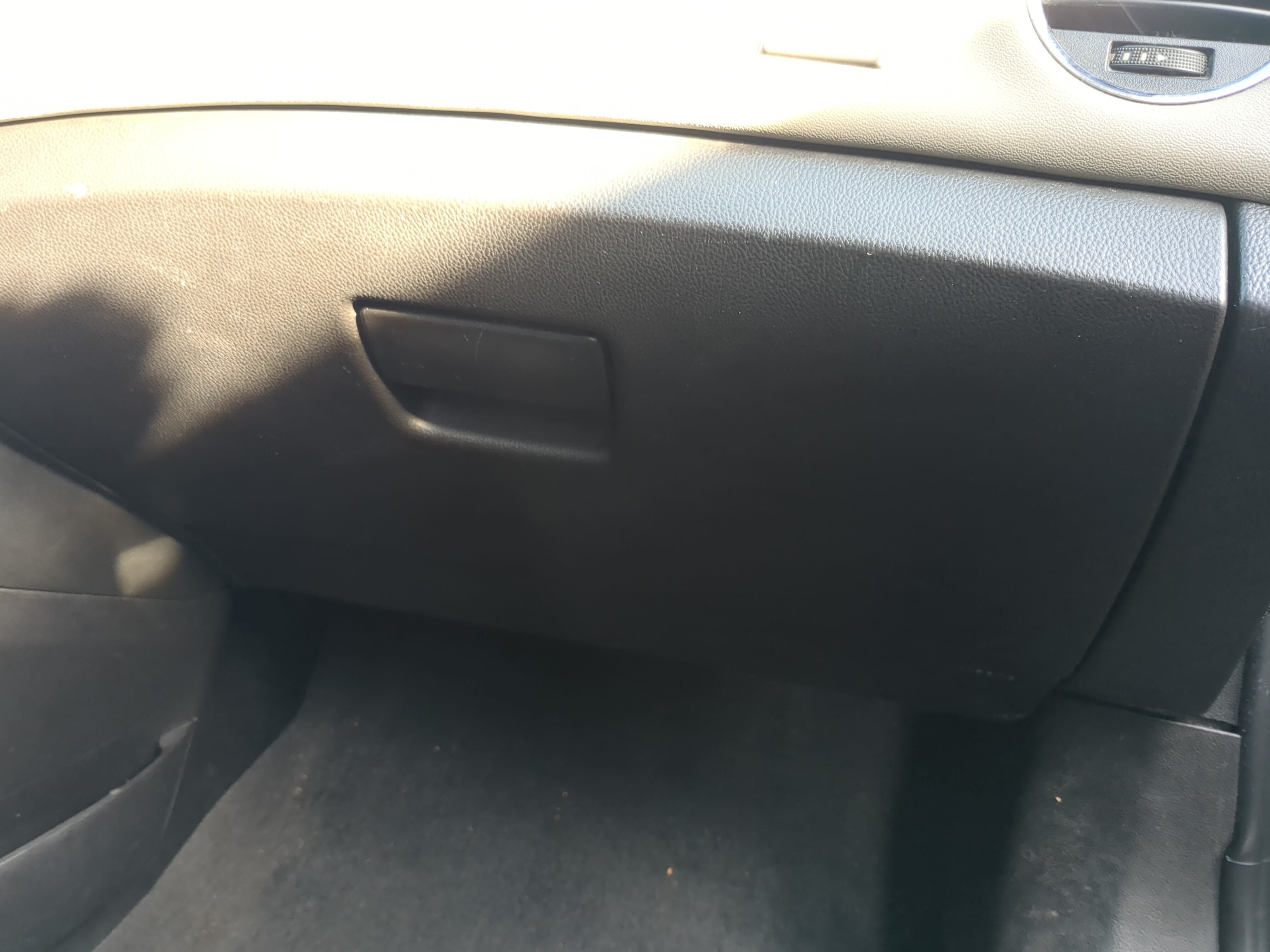 Picture of 2014 Chevrolet Cruze Passenger Glove Box Door Storage Compartment 1235093