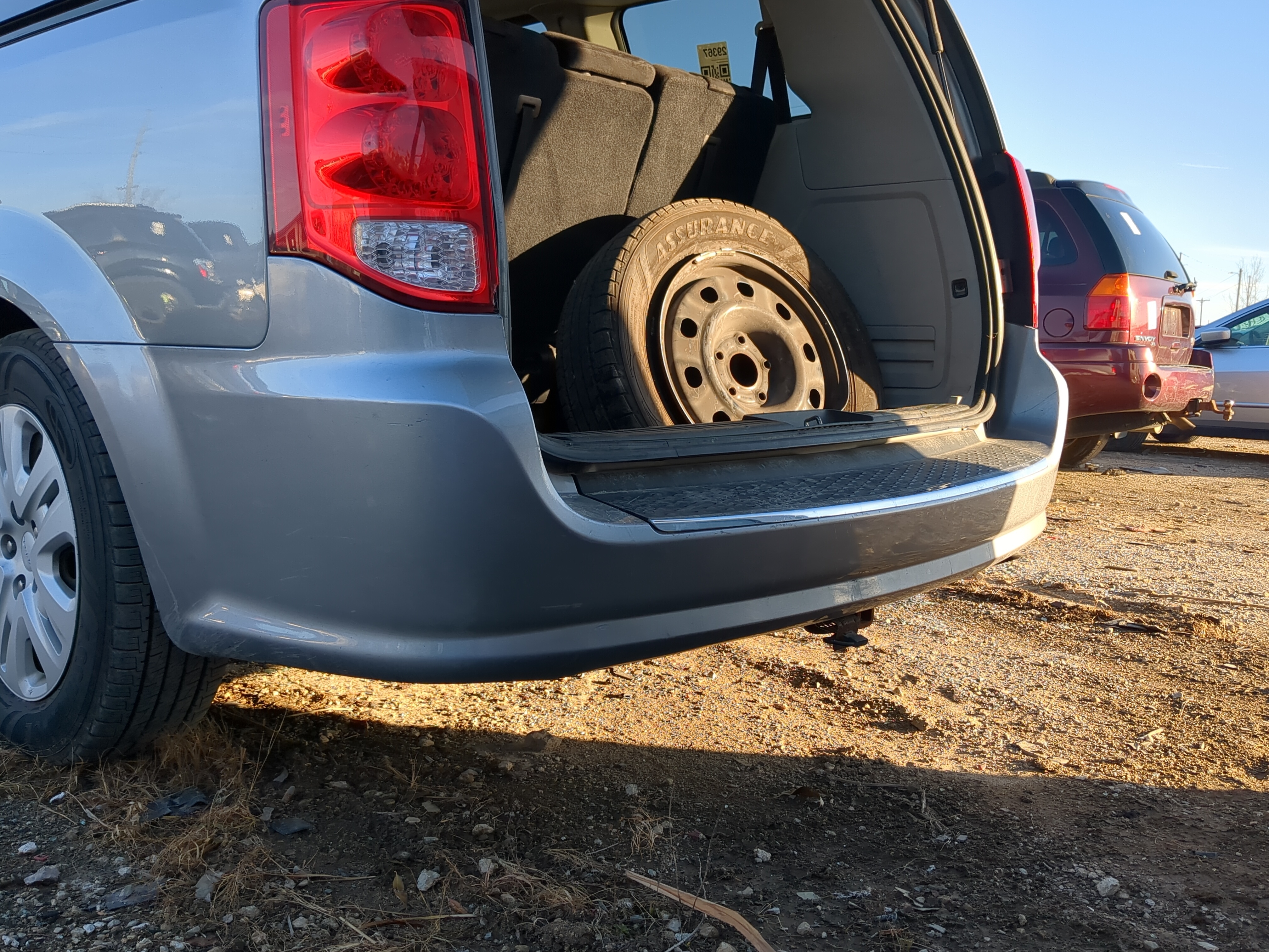 2011-2020 Dodge Grand Caravan Rear Bumper Assembly Oem 1235285 - Oemusedautoparts1.com