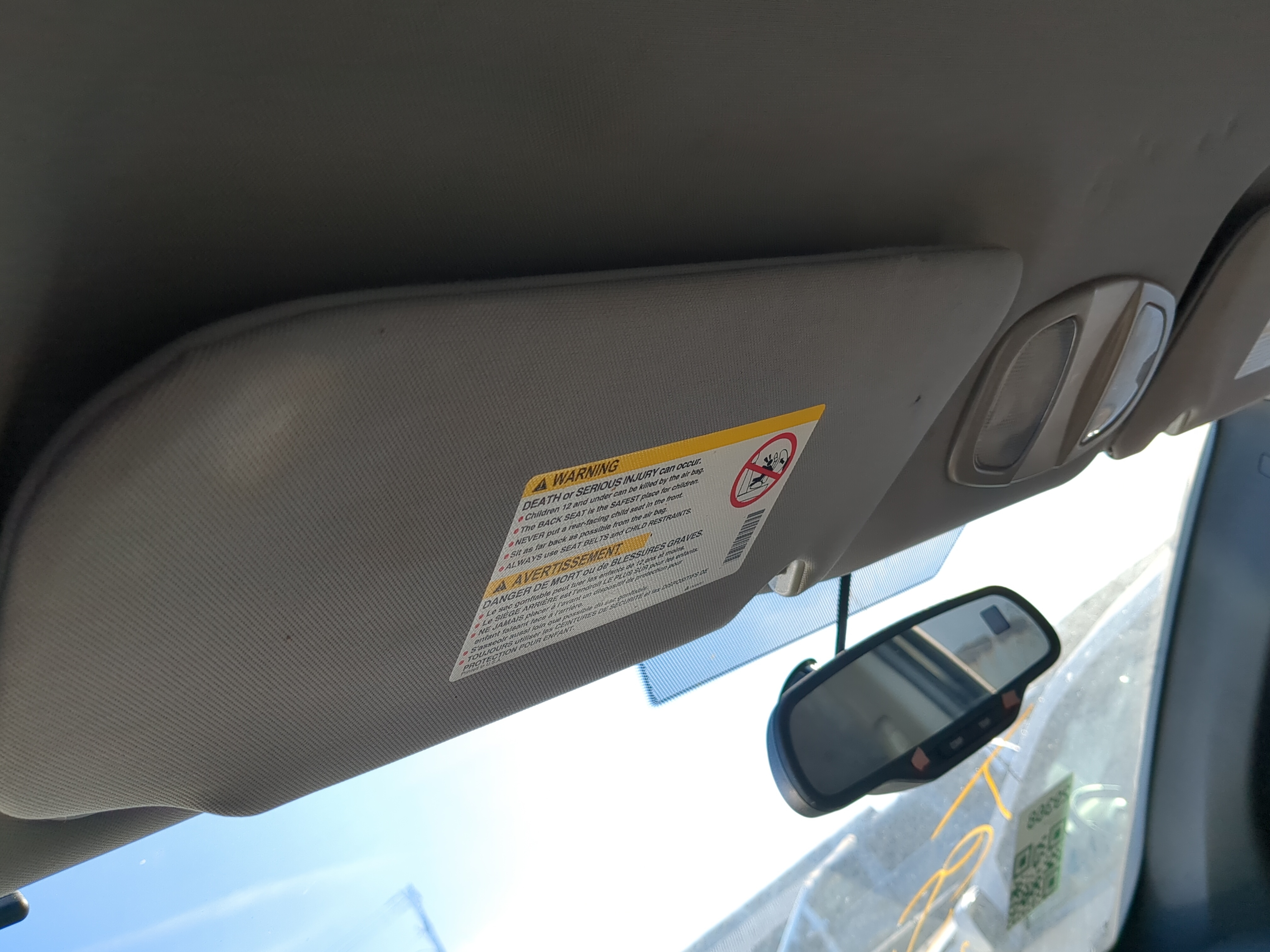 2005-2009 Chevrolet Equinox Driver Sun Visor Mirror Left Sunvisor 1235481 - Oemusedautoparts1.com