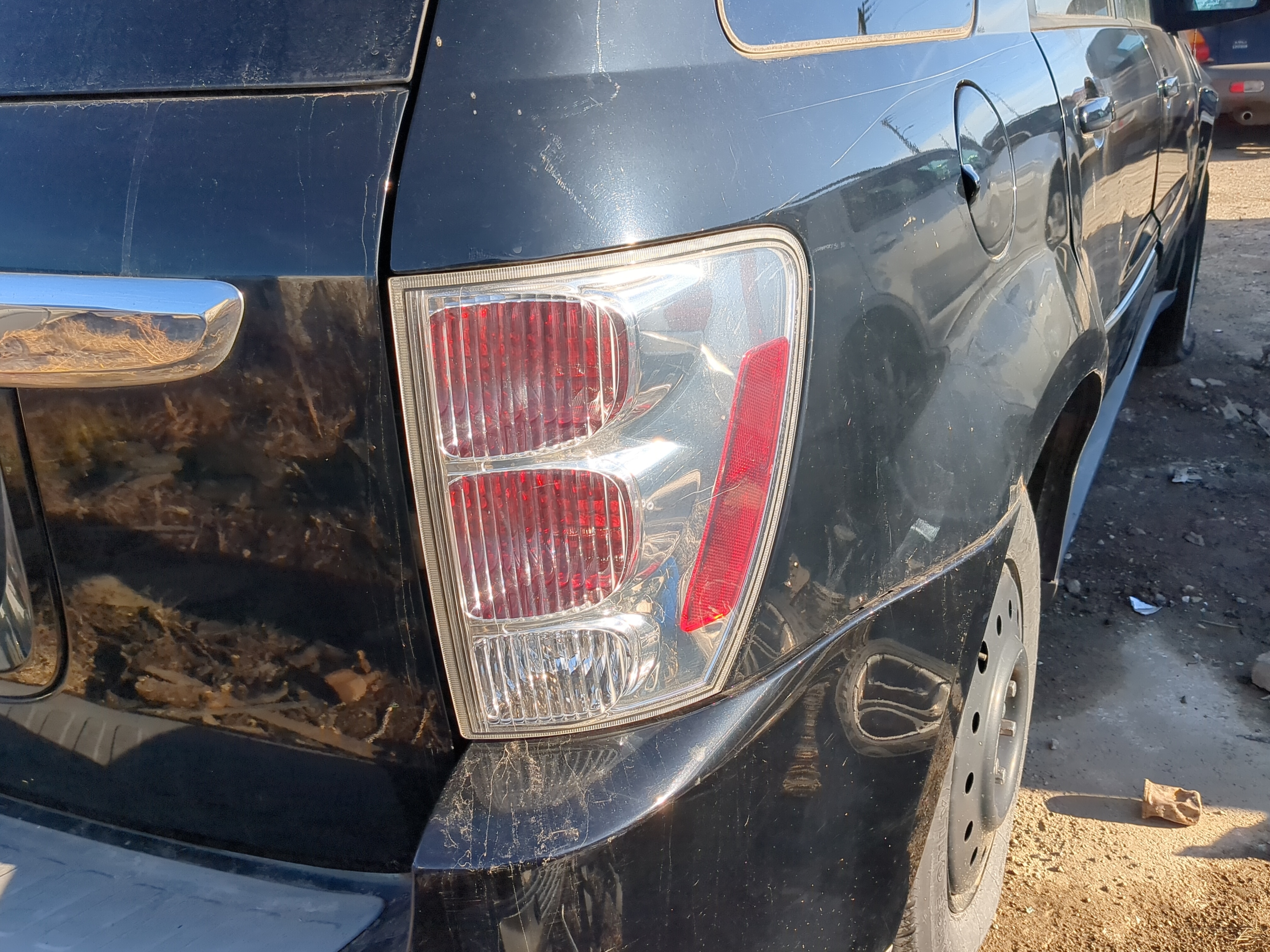 2005 Chevrolet Equinox Passenger Right Side Tail Light Taillight Oem 1235497 - Oemusedautoparts1.com