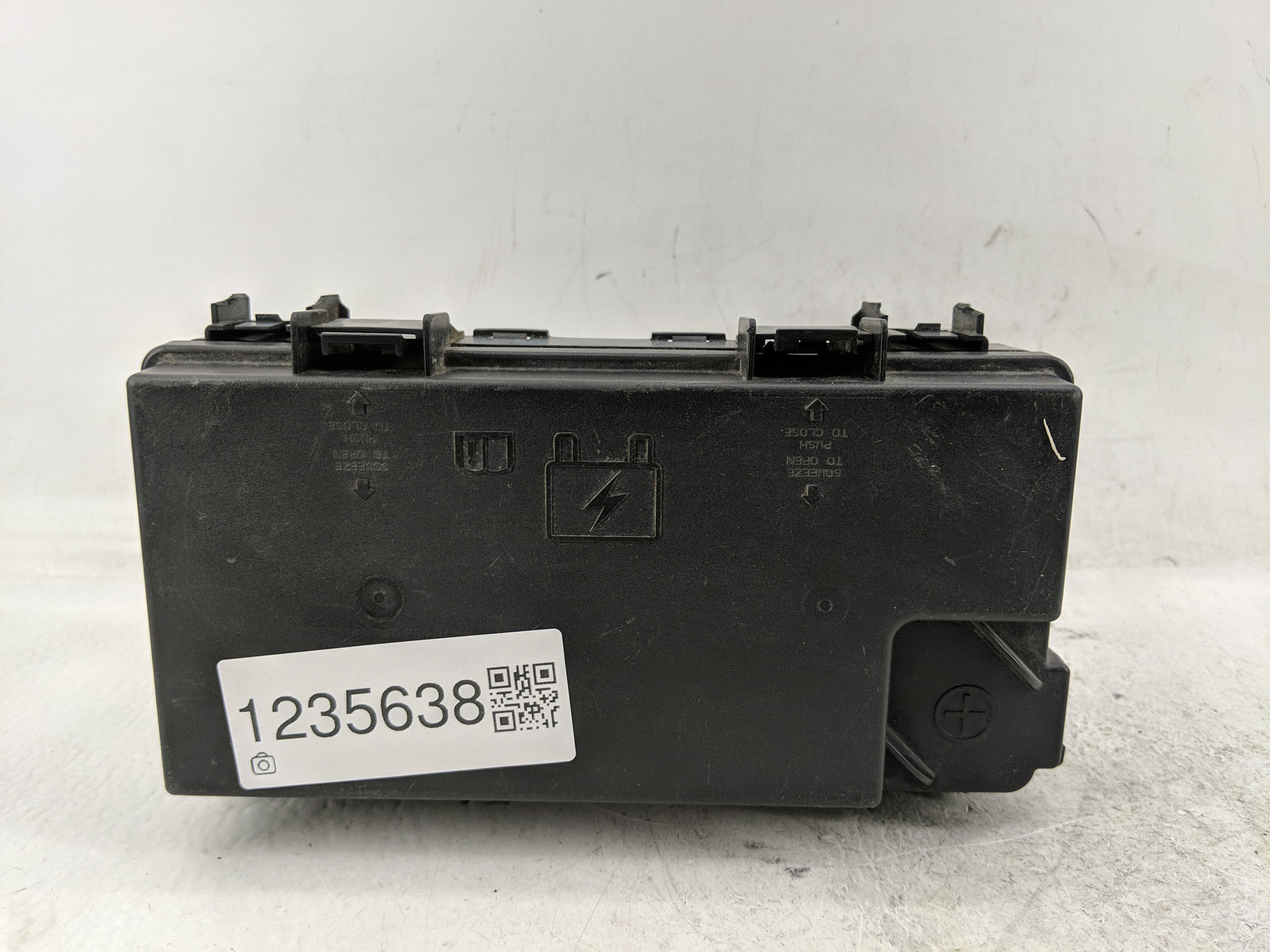 2007-2007 Dodge Nitro Fusebox Fuse Box Relay Module Tipm Kad09c02b5 1235638 - Oemusedautoparts1.com