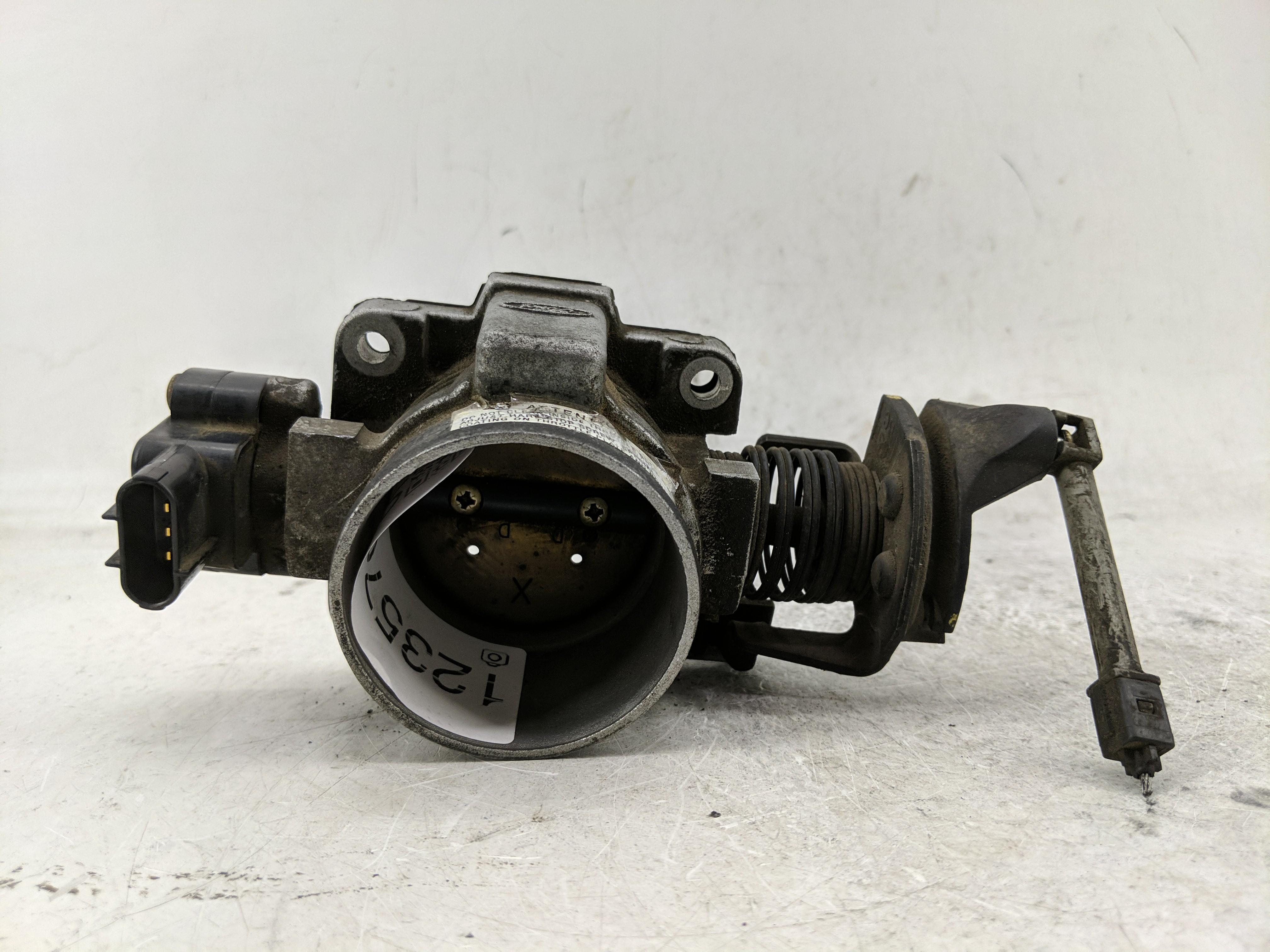 Picture of Ford Expedition Throttle Body 1235702