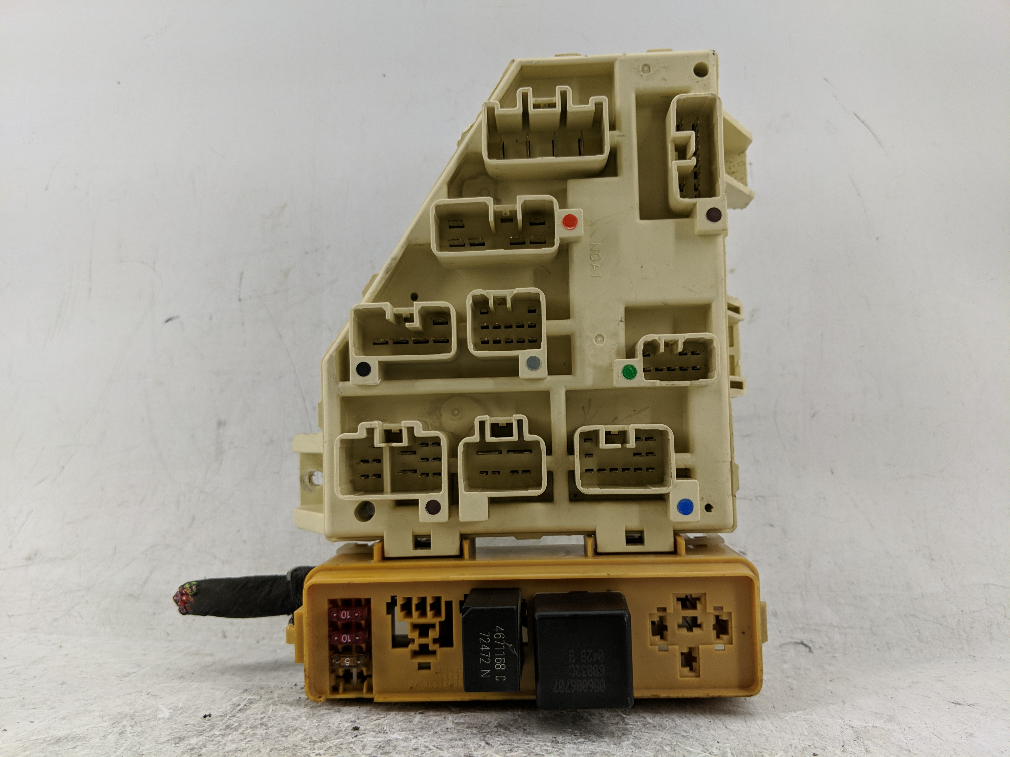 Picture of Ram 2500 Fusebox Fuse Box Relay Module 1235713
