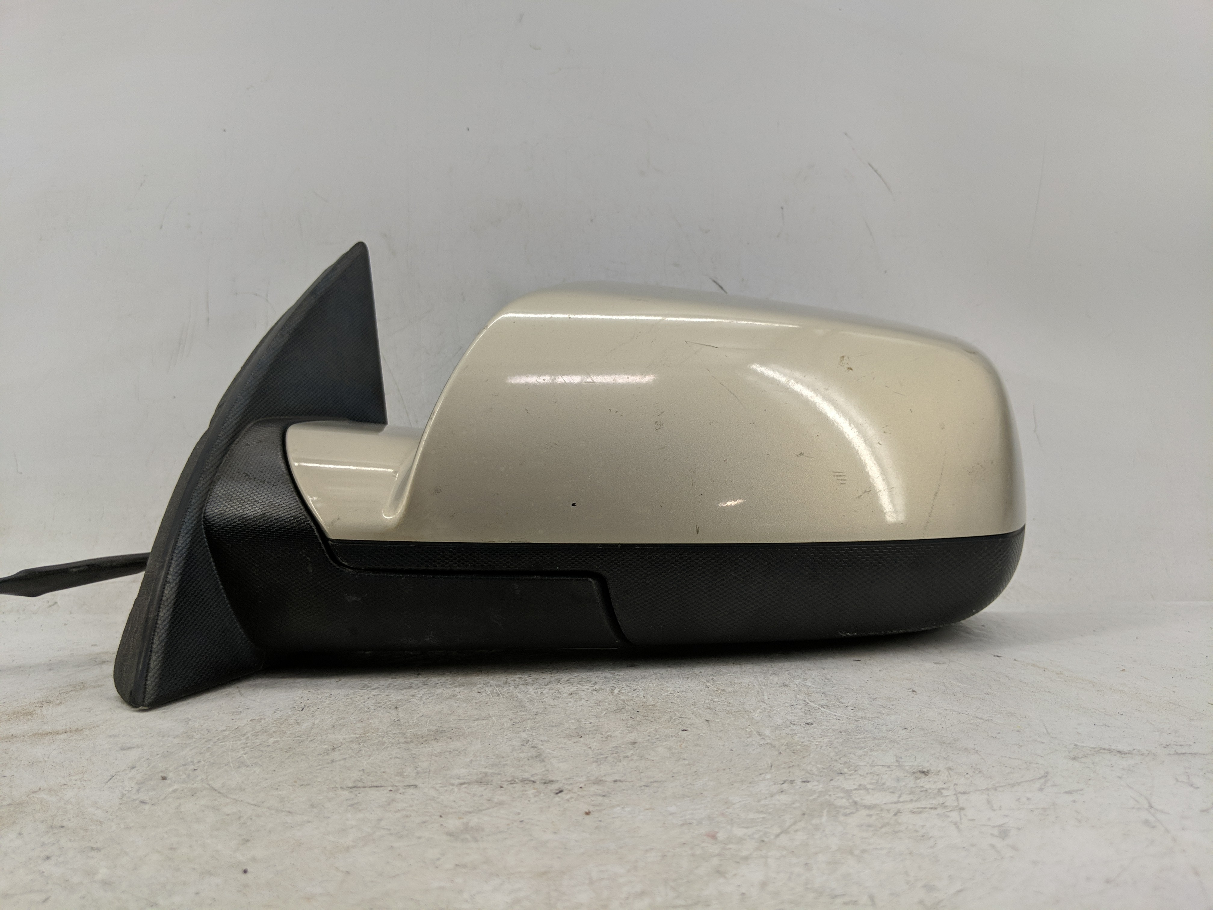 2010-2011 Chevrolet Equinox Driver Left Side View Power Door Mirror 1235751 - Oemusedautoparts1.com
