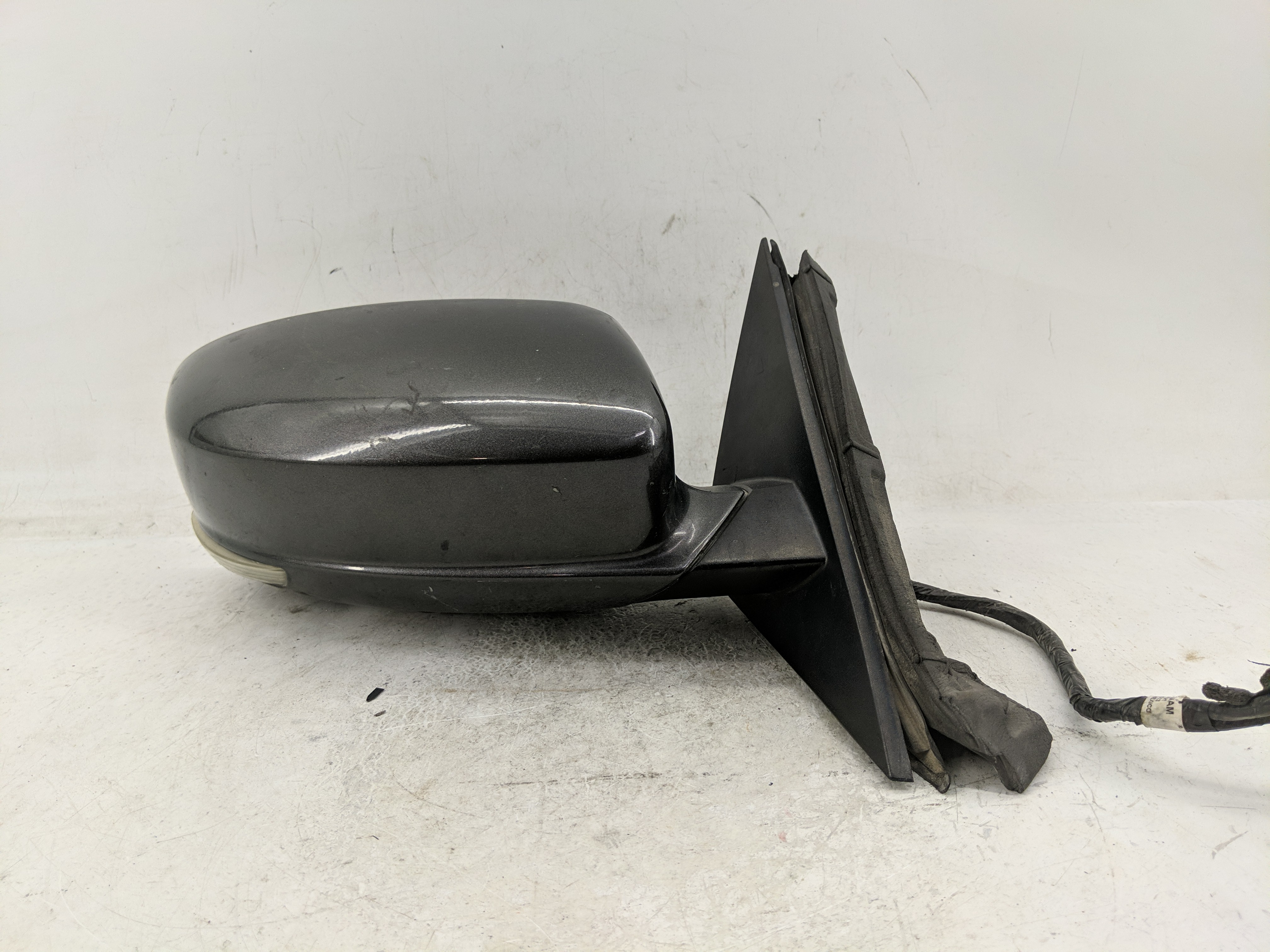 2011-2014 Chrysler 300 Passenger Right Side View Power Door Mirror Black 1235756 - Oemusedautoparts1.com