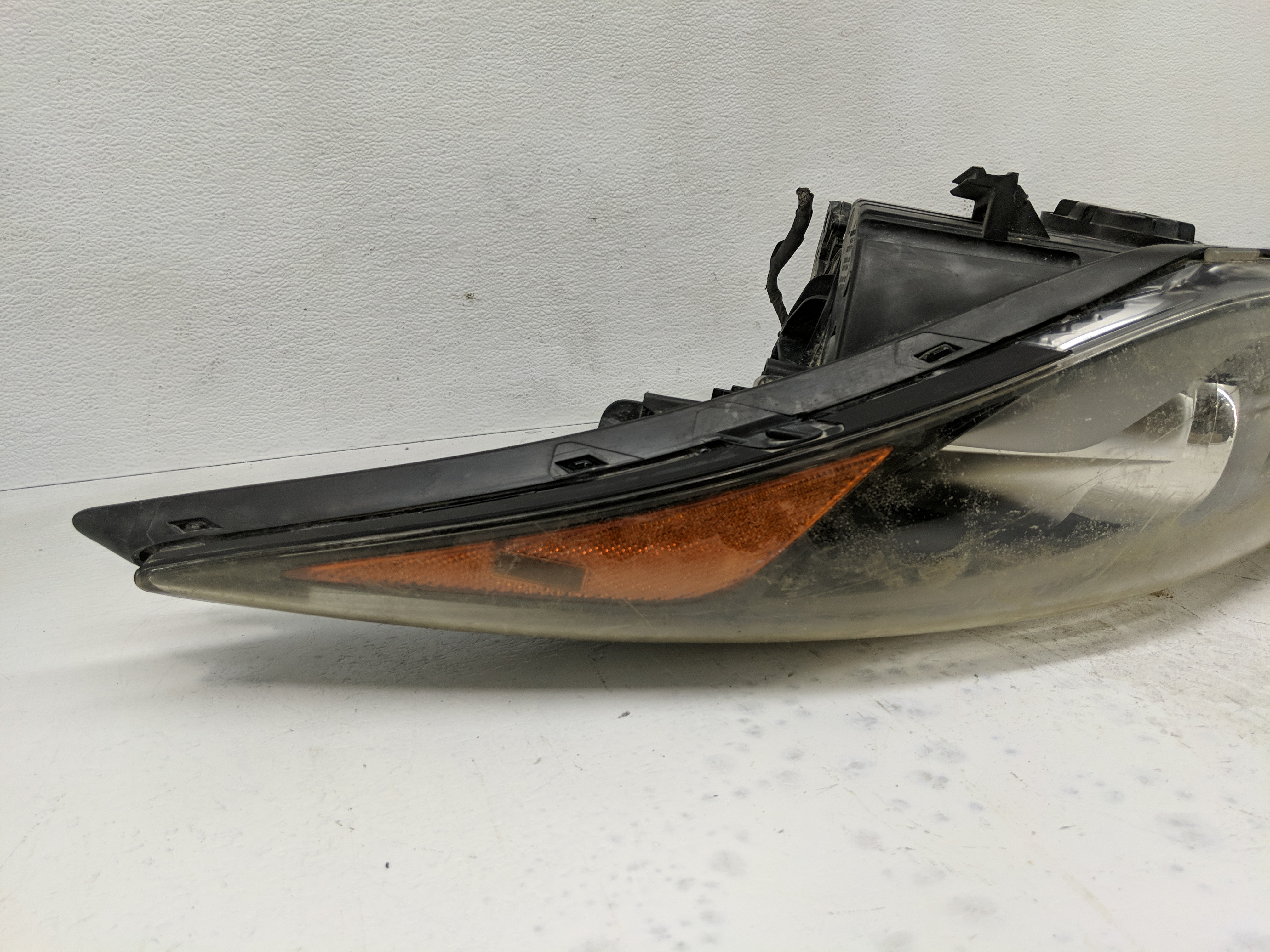 Picture of 2019-2020 Hyundai Elantra Passenger Right Oem Head Light Headlight Lamp 1235774