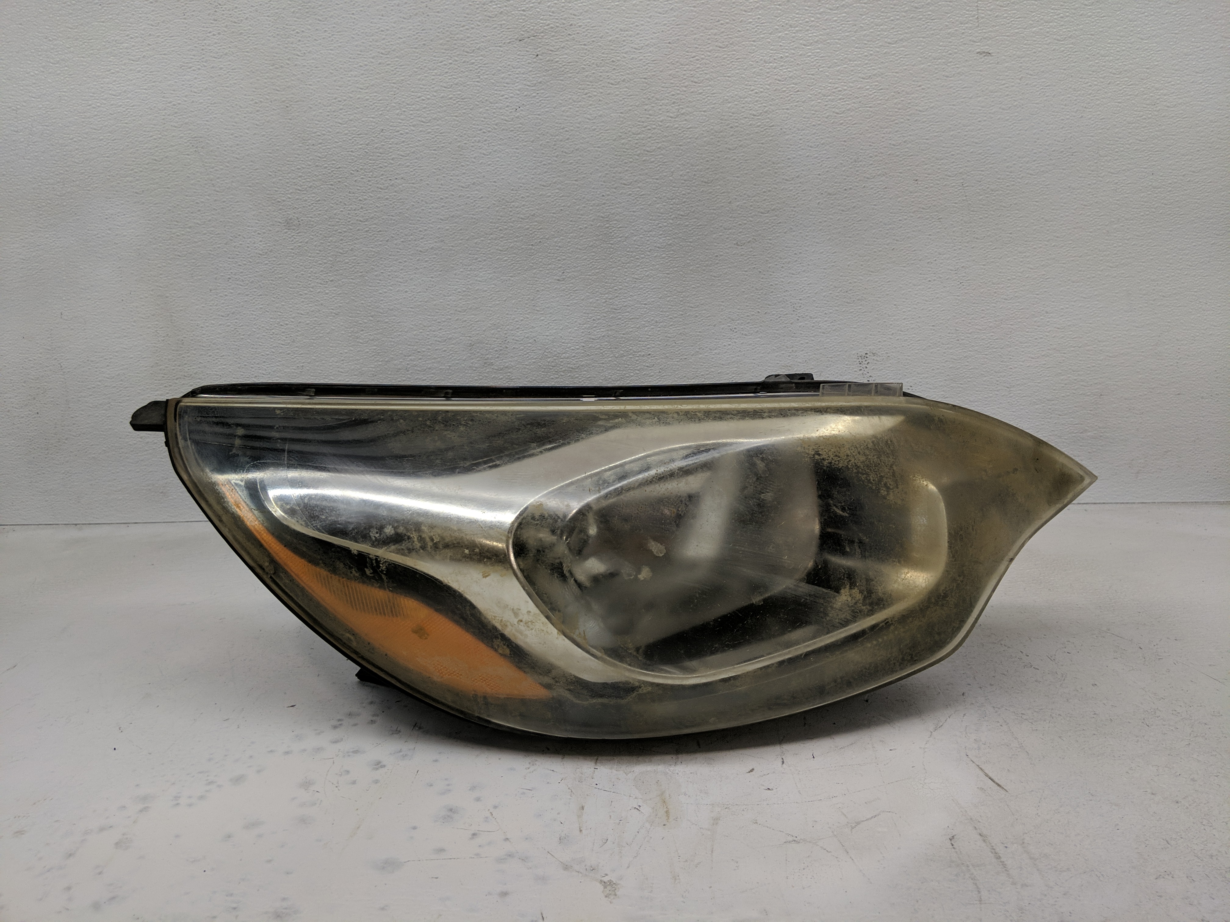 2012-2017 Kia Rio Passenger Right Oem Head Light Headlight Lamp 1235781 - Oemusedautoparts1.com