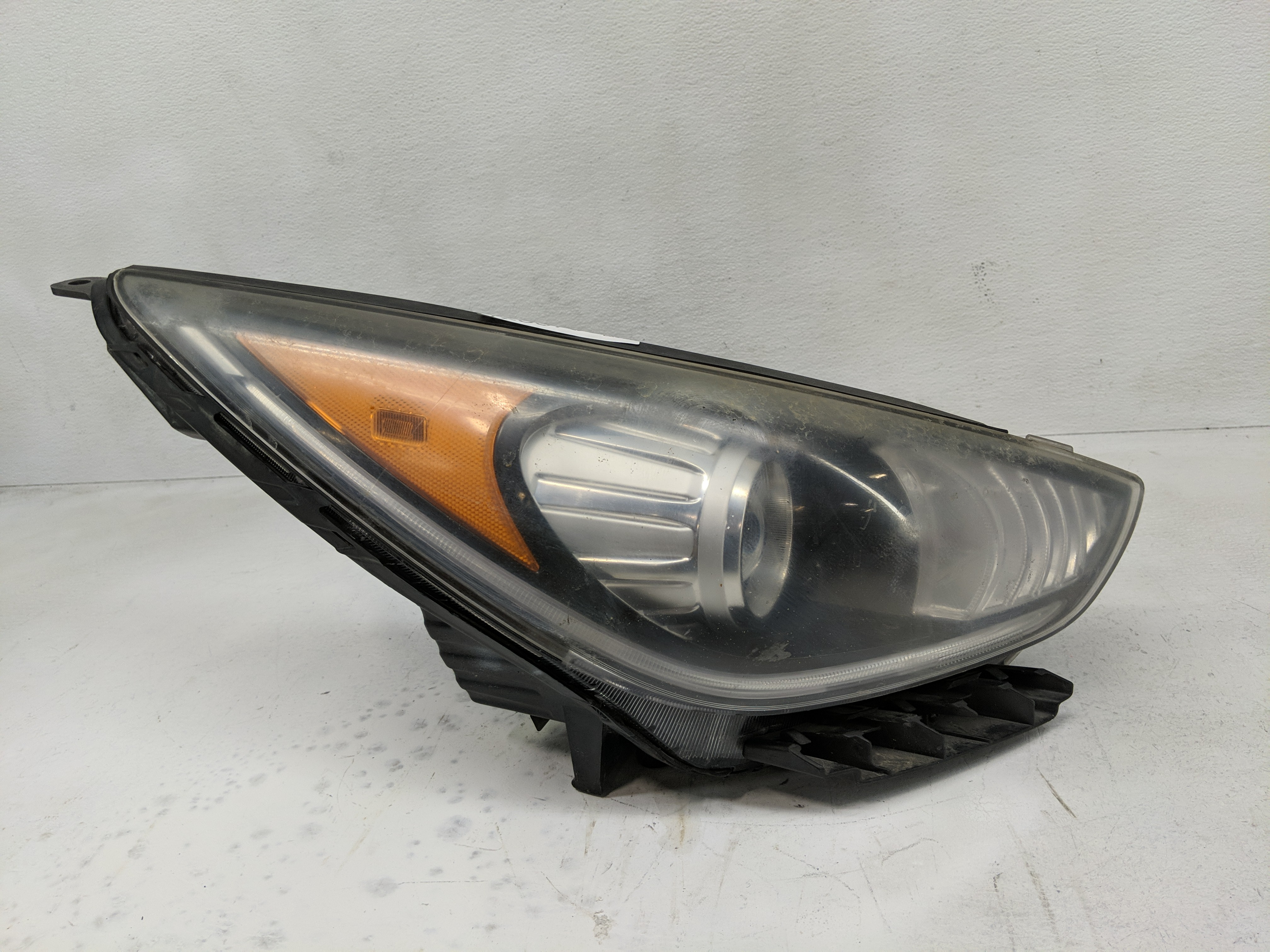 2017-2019 Kia Niro Passenger Right Oem Head Light Headlight Lamp 1235789 - Oemusedautoparts1.com
