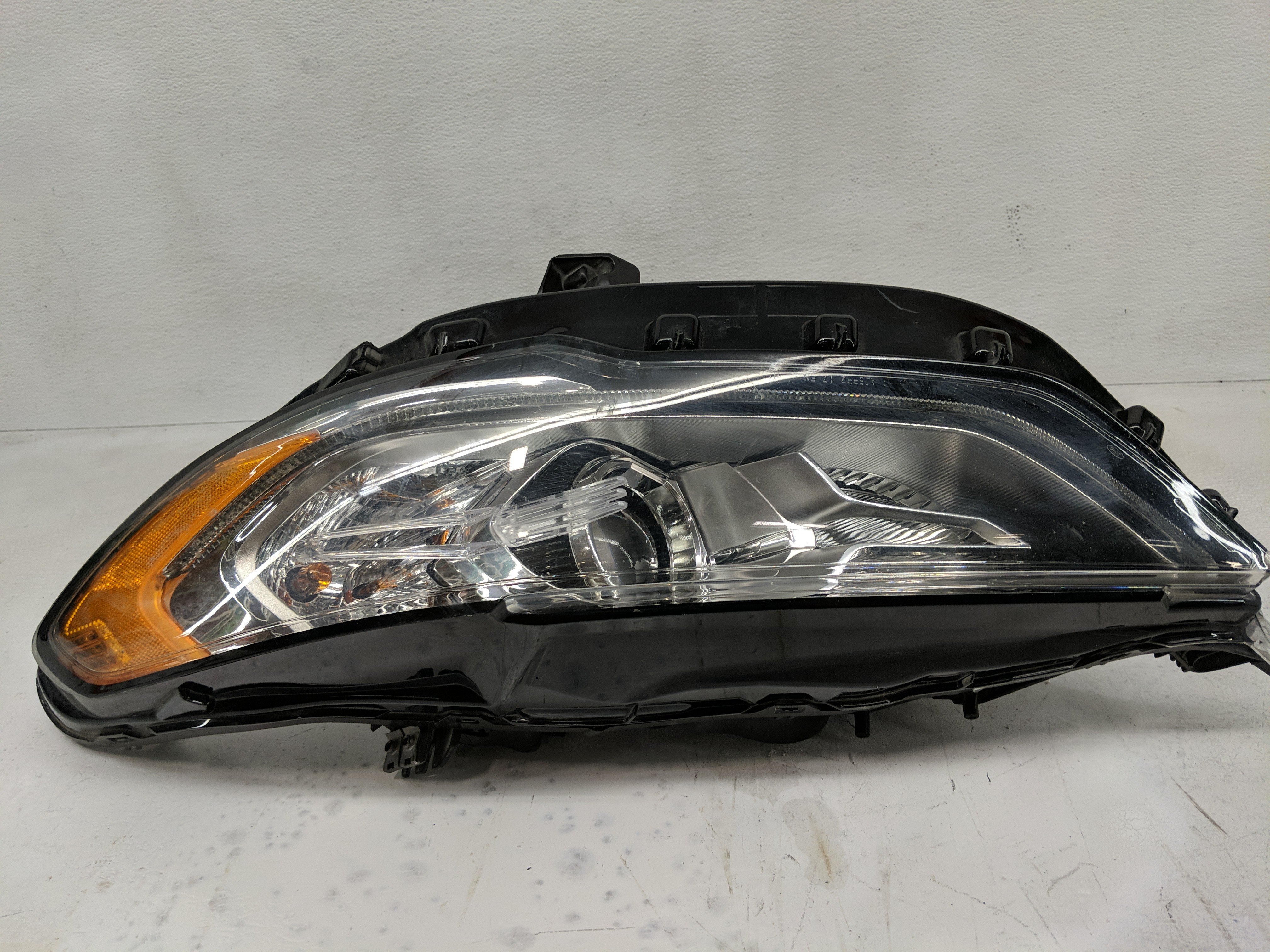 2017-2020 Ford Fusion Driver Left Oem Head Light Headlight Lamp 1235793 - Oemusedautoparts1.com
