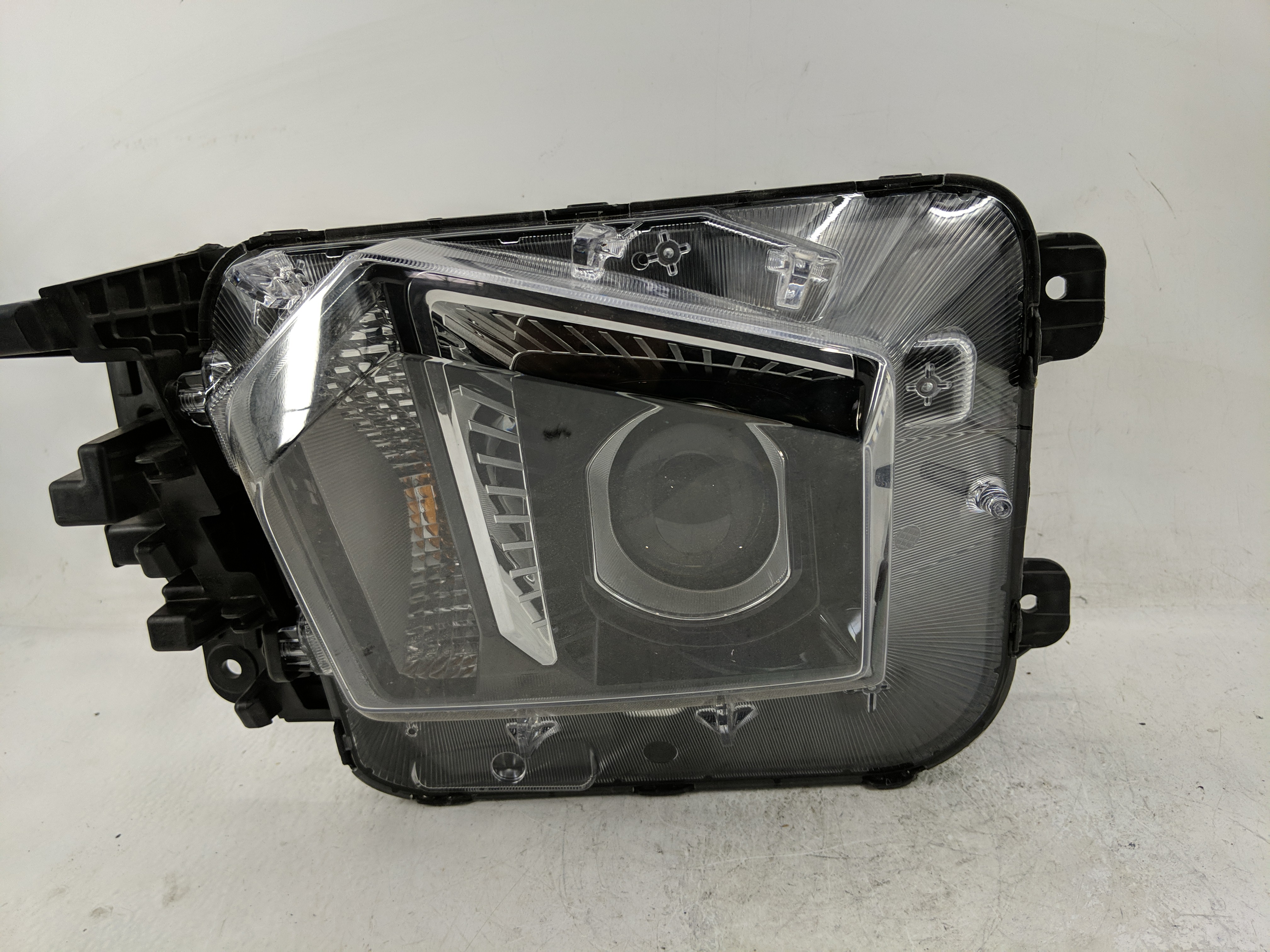 Picture of 2022-2022 Hyundai Santa Cruz Driver Left Oem Head Light Headlight Lamp 1235802