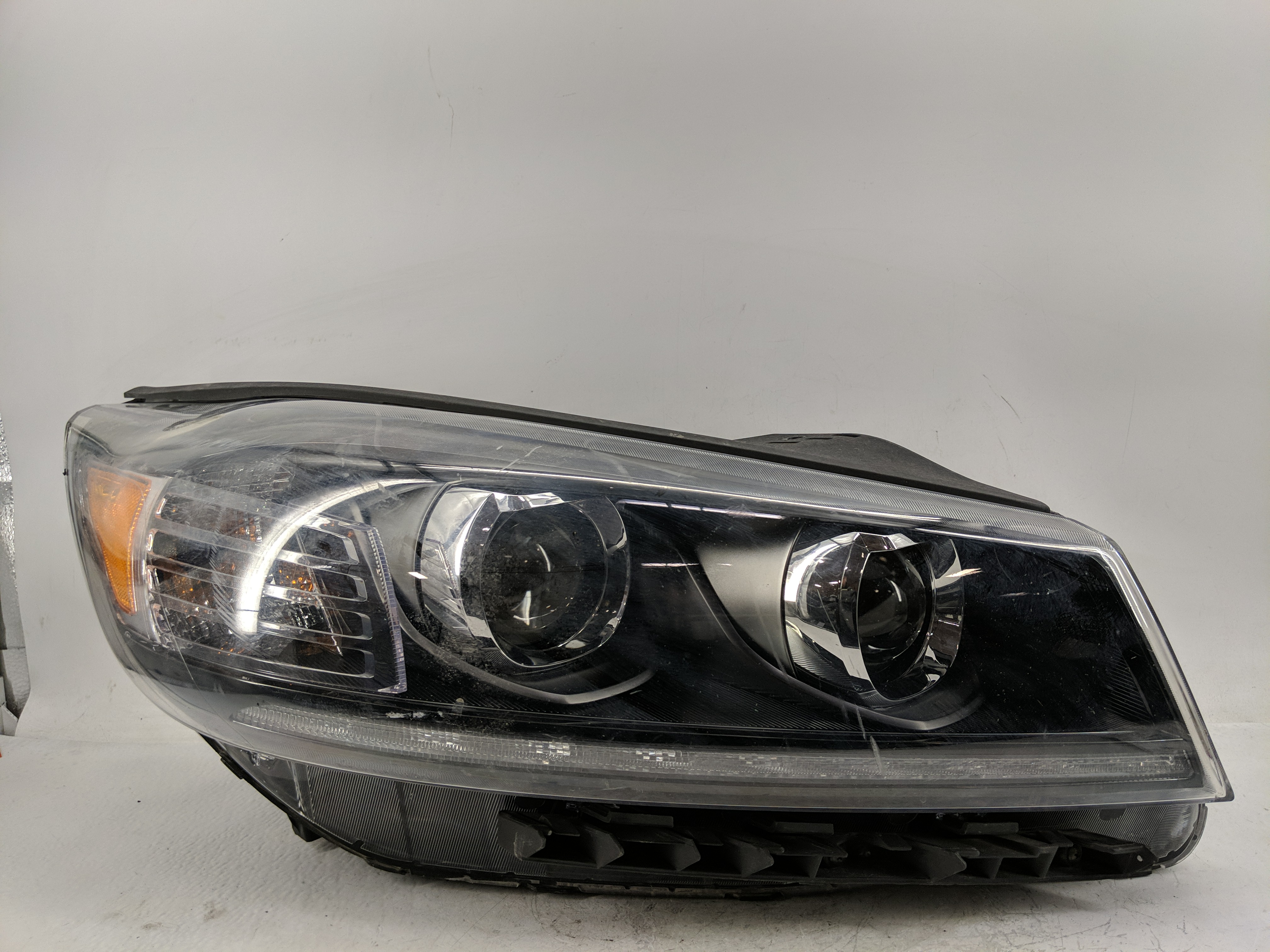 2019-2020 Kia Sorento Passenger Right Oem Head Light Headlight Lamp 1235804 - Oemusedautoparts1.com