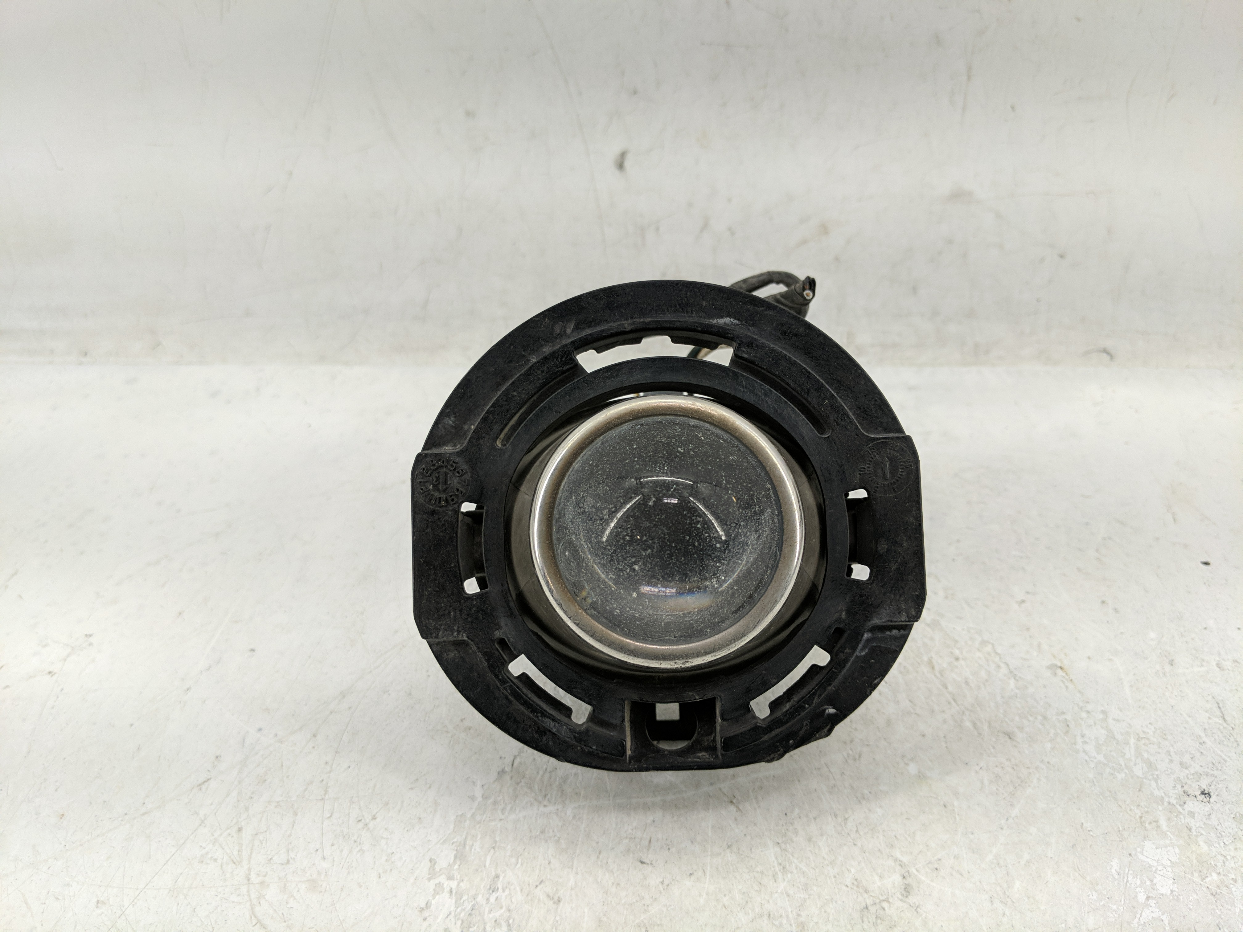 2011-2014 Chrysler 300 Driver Left Oem Fog Light Lamp 1235812 - Oemusedautoparts1.com
