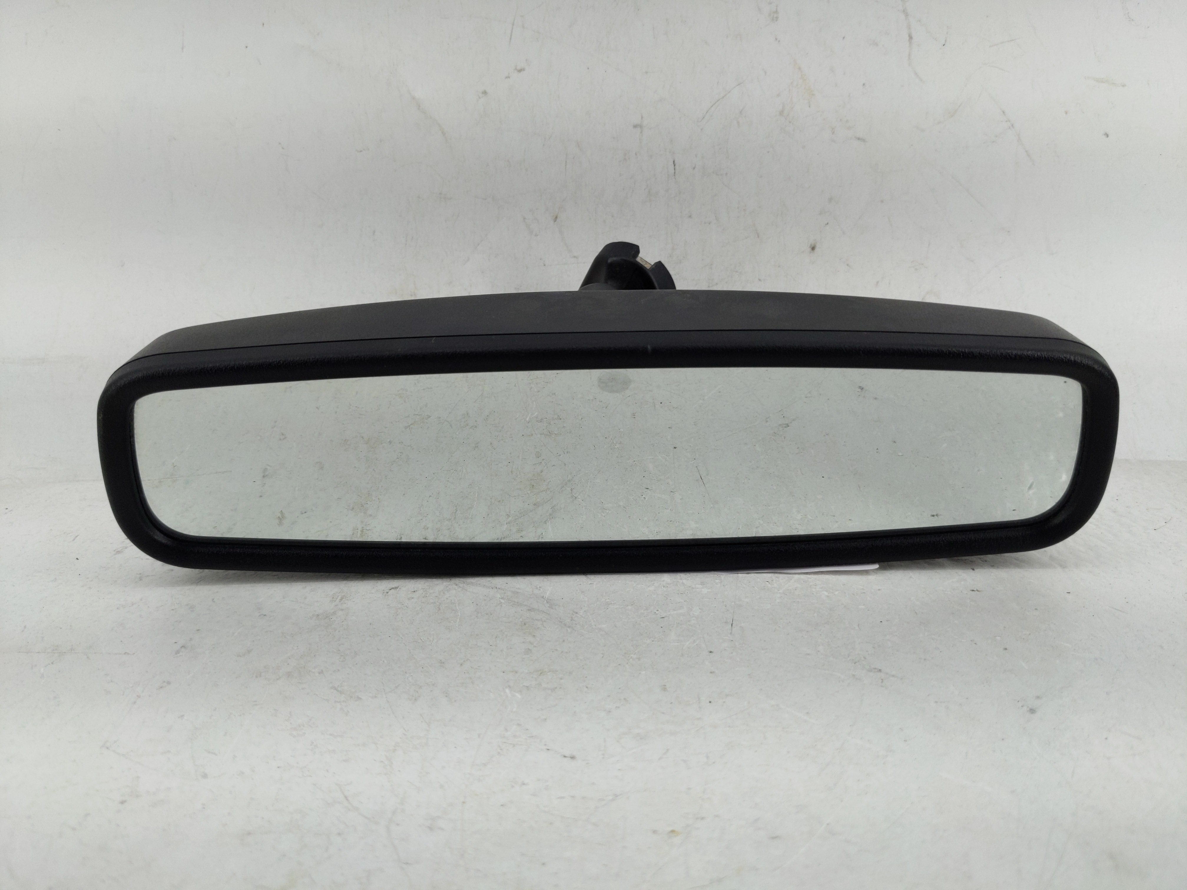 2015-2016 Lincoln Mkc Interior Rear View Mirror Oem 1235850 - Oemusedautoparts1.com