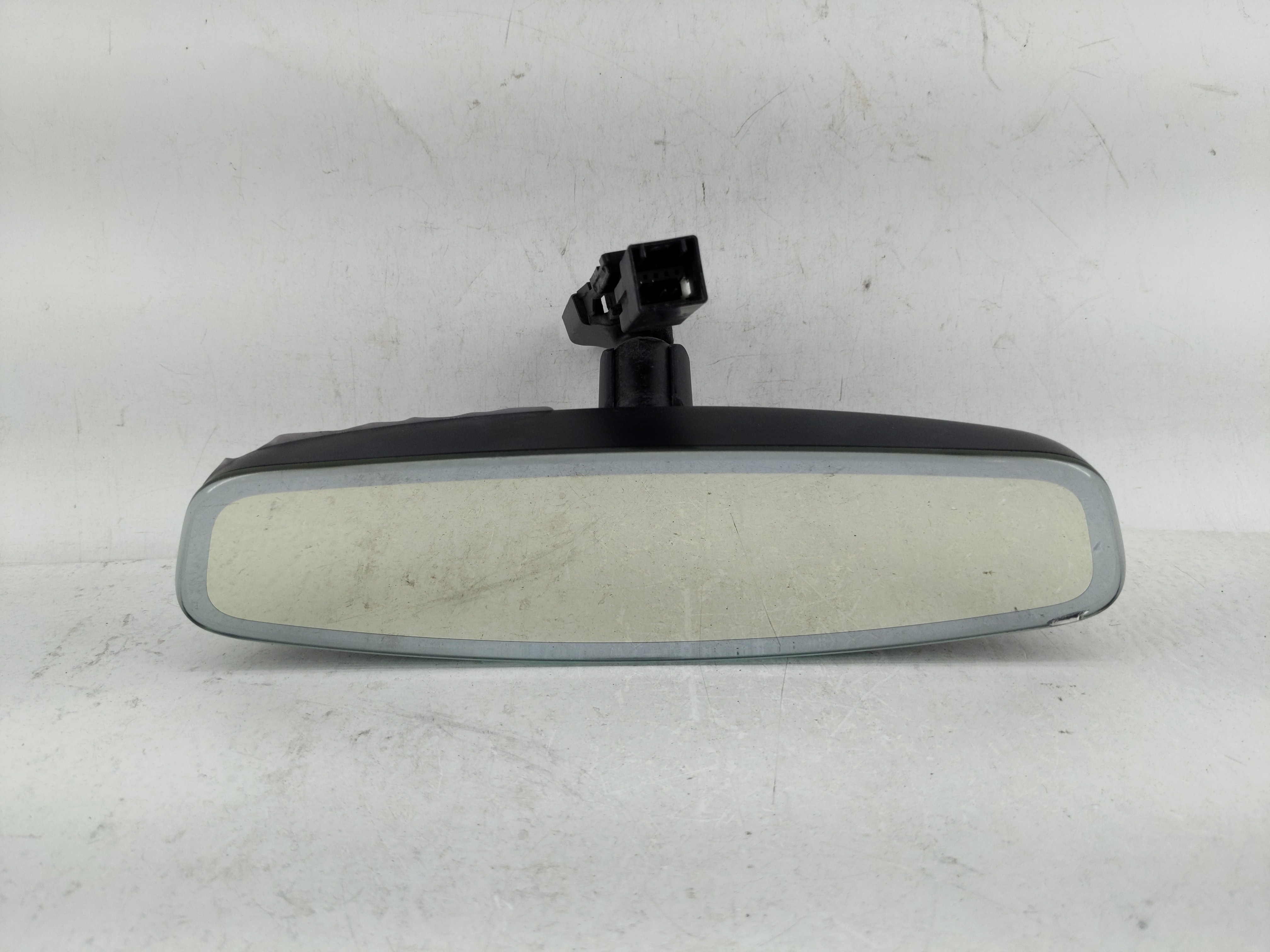 2014-2019 Cadillac Xts Interior Rear View Mirror Oem 1235858 - Oemusedautoparts1.com