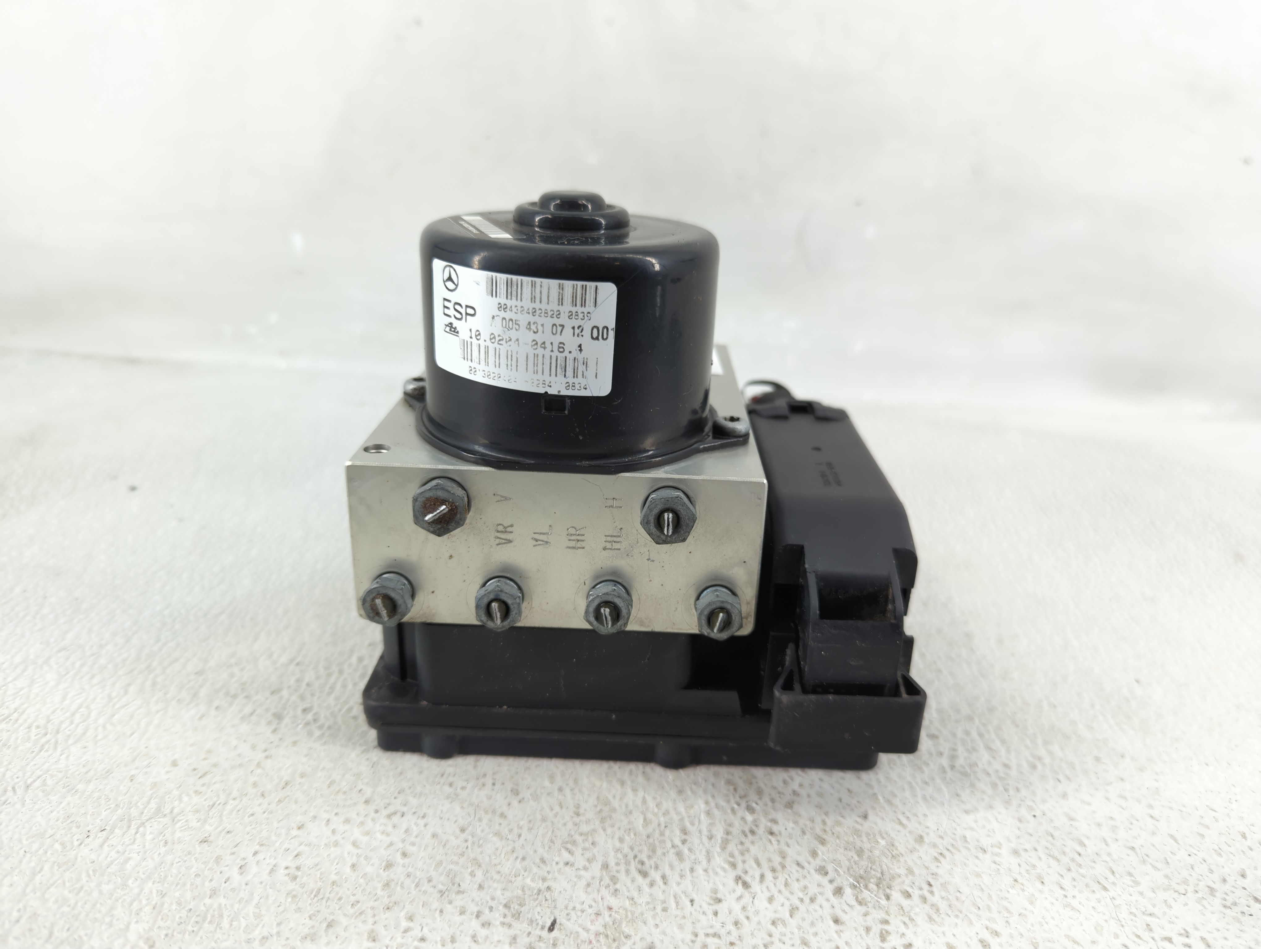 Picture of 2004-2005 Mercedes-benz C240 Abs Pump Control Module 1236013