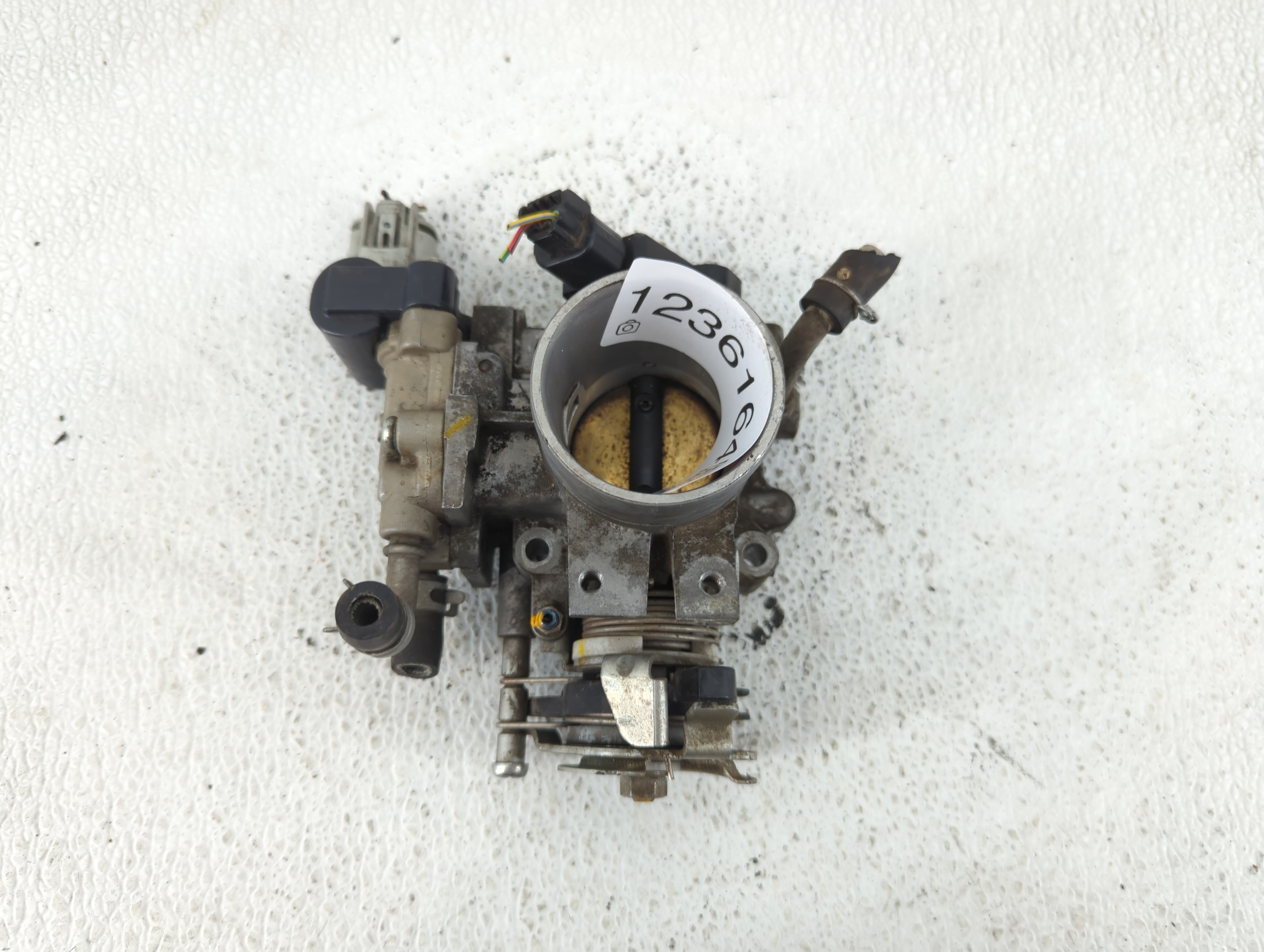 Picture of 2003-2005 Honda Civic Throttle Body 1236164