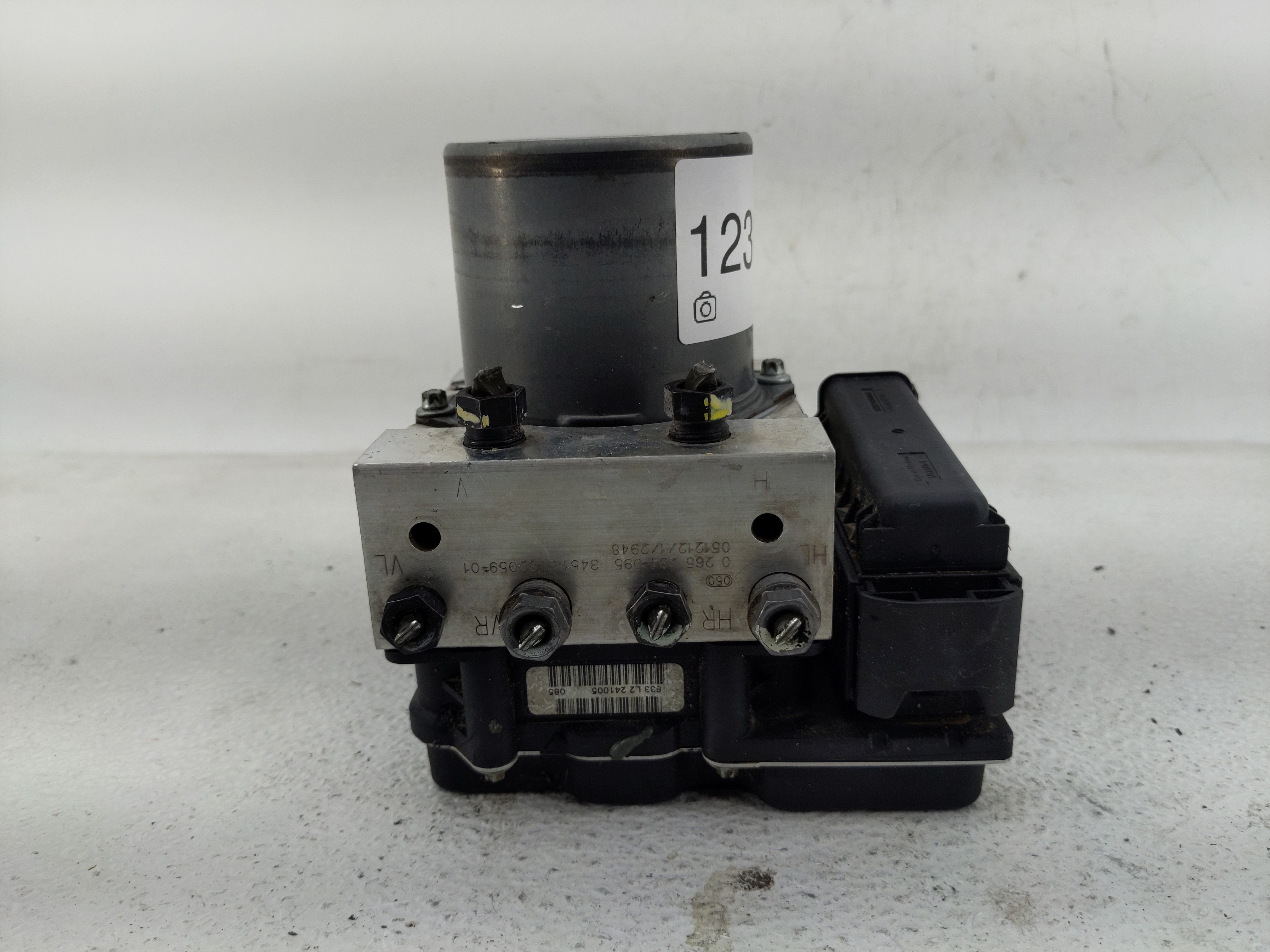 Picture of 2004-2006 Bmw X5 Abs Pump Control Module 1236239