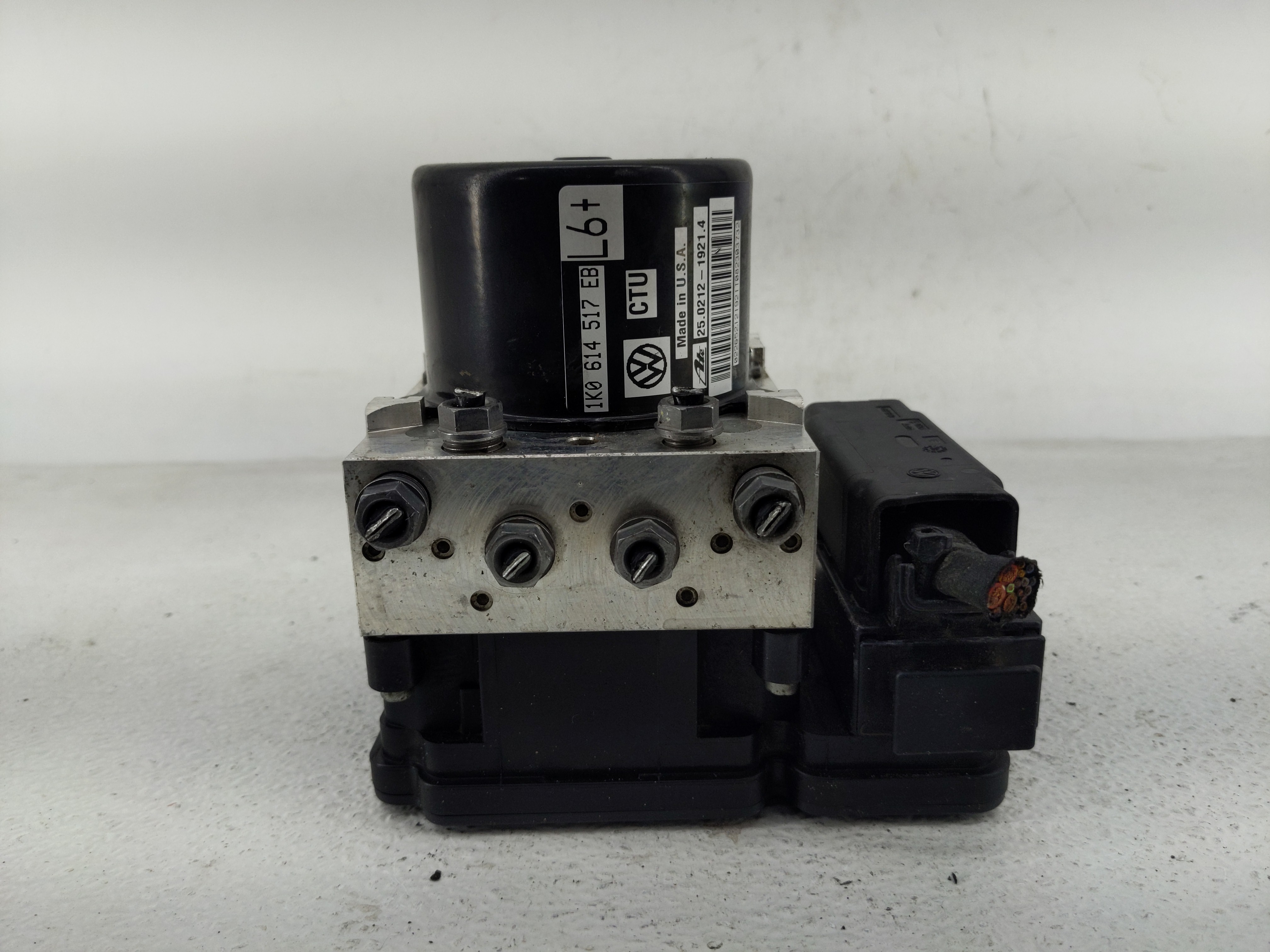 2011-2014 Volkswagen Jetta Abs Pump Control Module 1236255 - Oemusedautoparts1.com