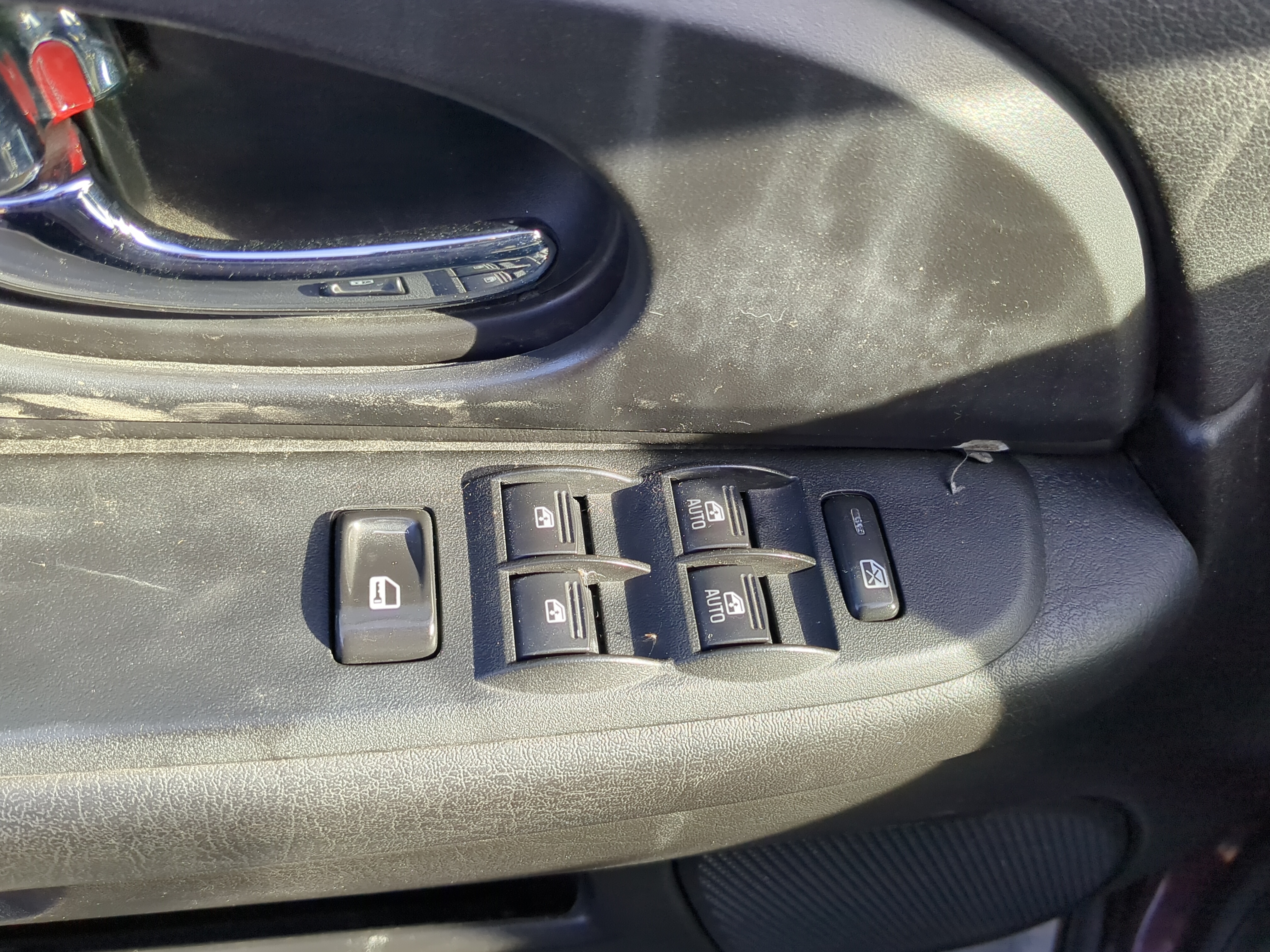 2006-2006 Gmc Envoy Xl Driver Left Door Master Power Window Switch 1236534 - Oemusedautoparts1.com