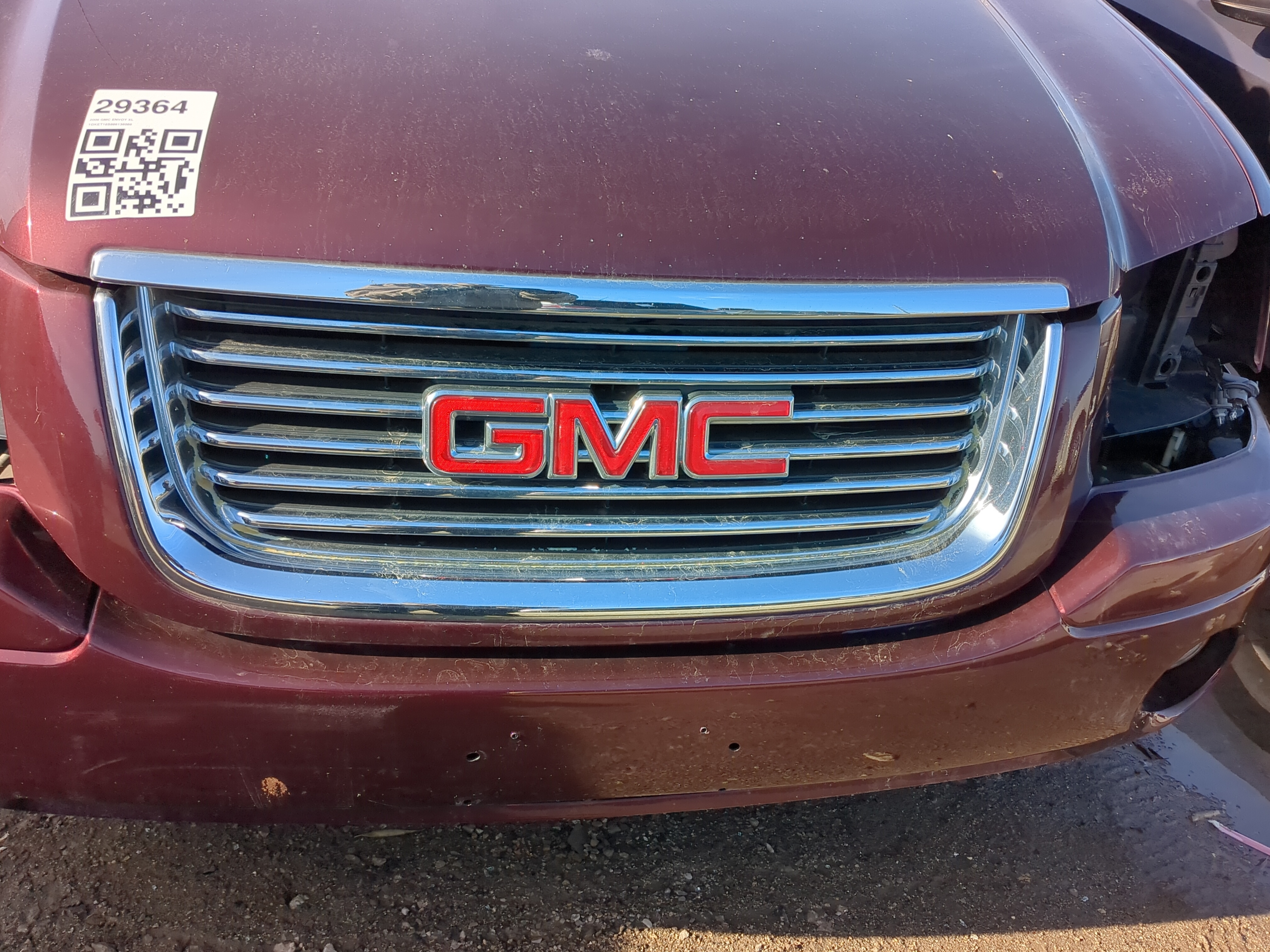 2002-2006 Gmc Envoy Xl Front Grille Bumper Not Included 1236555 - Oemusedautoparts1.com
