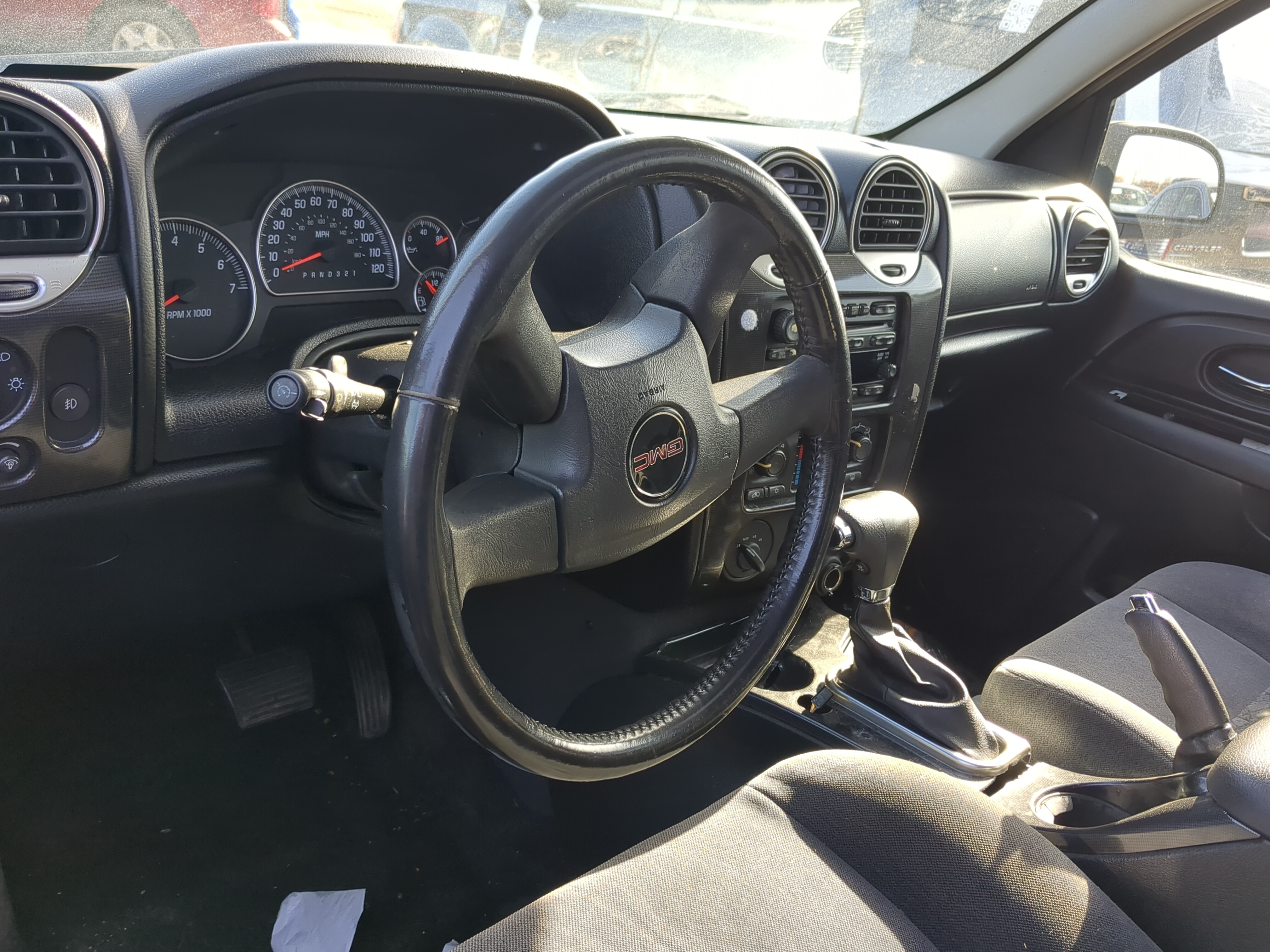 2005-2006 Gmc Envoy Xl Air Bag Driver Left Steering Wheel Mounted 1236685 - Oemusedautoparts1.com