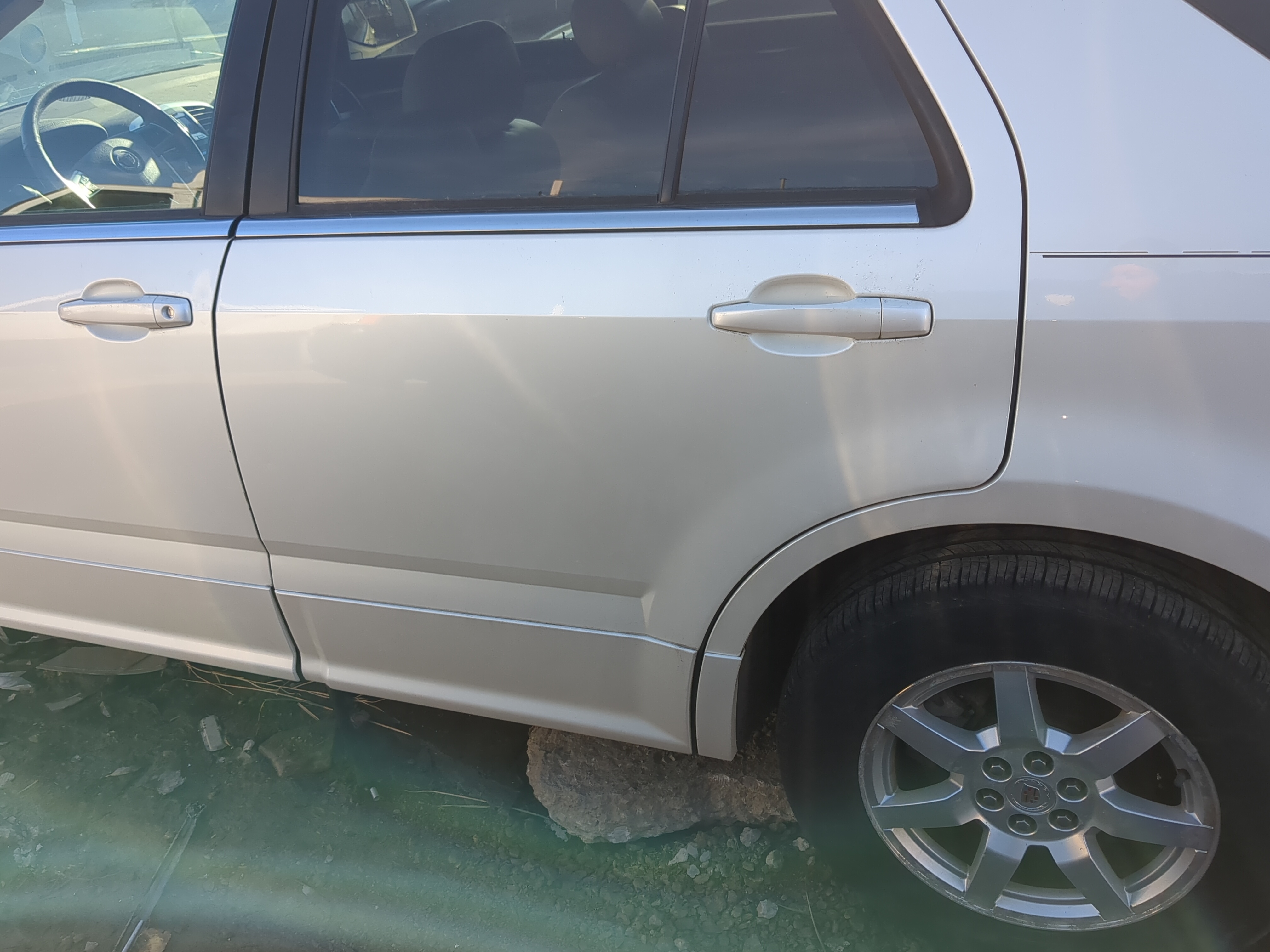 2007-2009 Cadillac Srx Driver Rear Door Oem 1236772 - Oemusedautoparts1.com