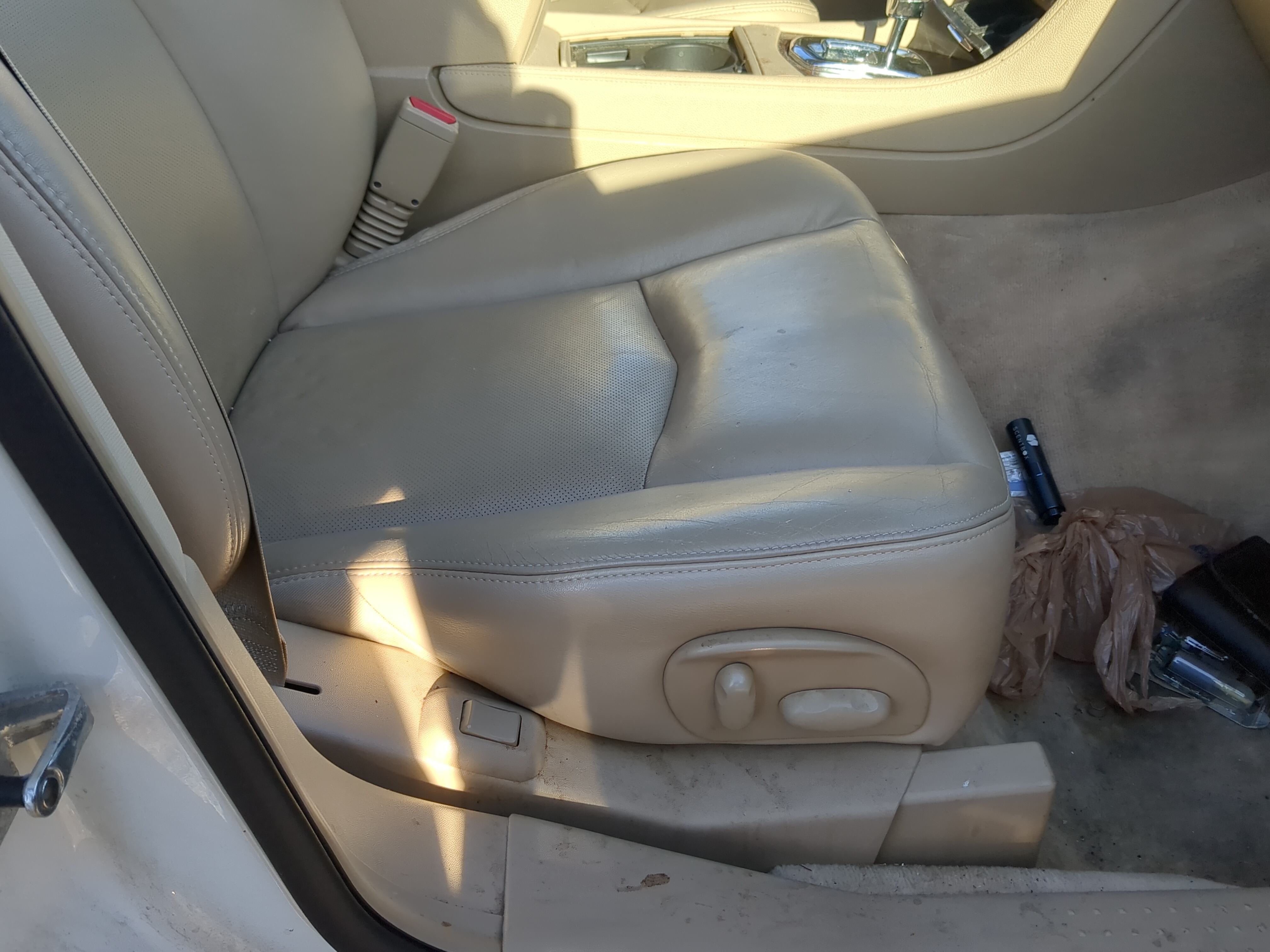 2007-2009 Cadillac Srx Passenger Front Seat Oem 1236820 - Oemusedautoparts1.com