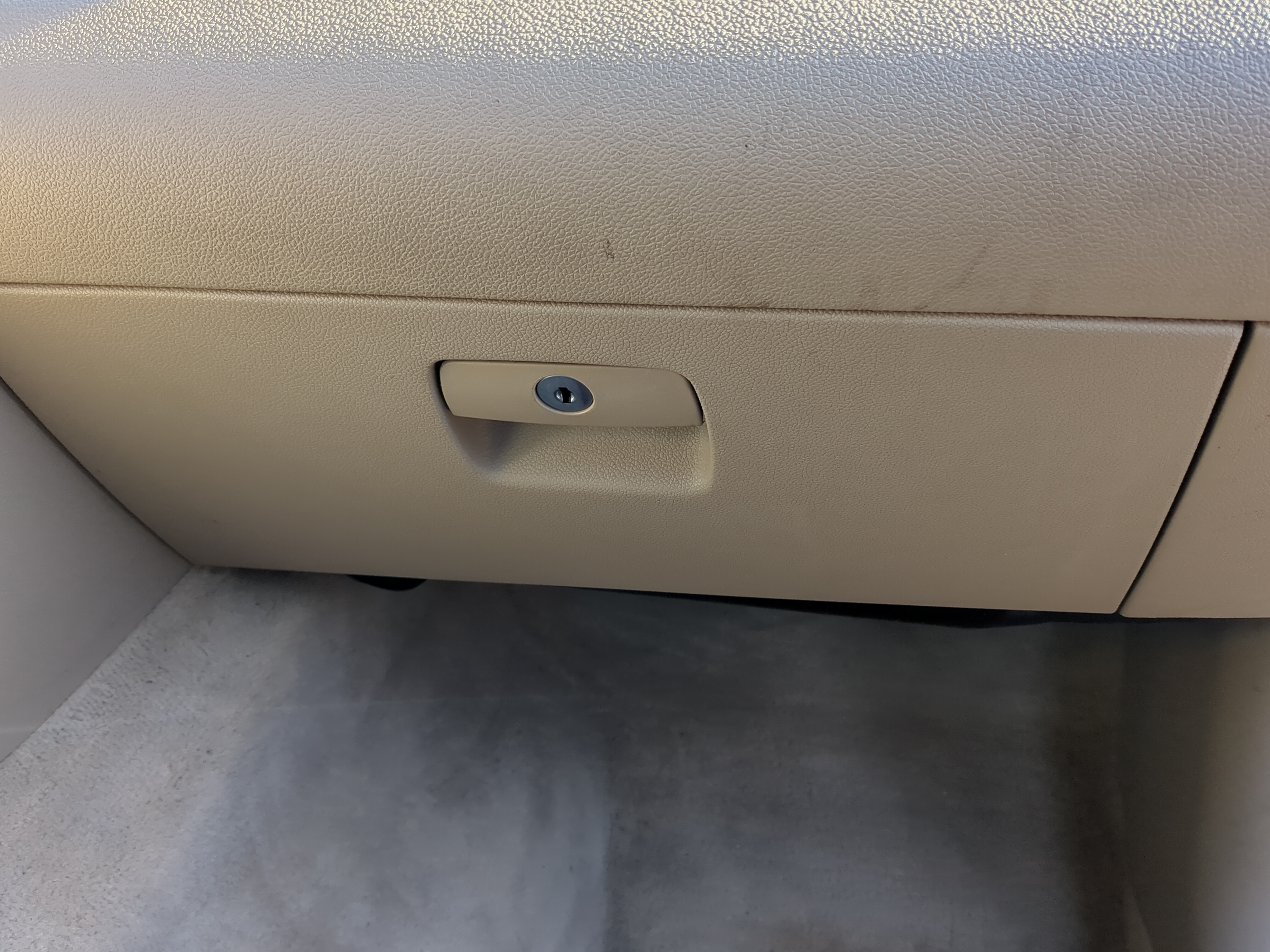2008 Cadillac Srx Passenger Glove Box Door Storage Compartment 1236871 - Oemusedautoparts1.com