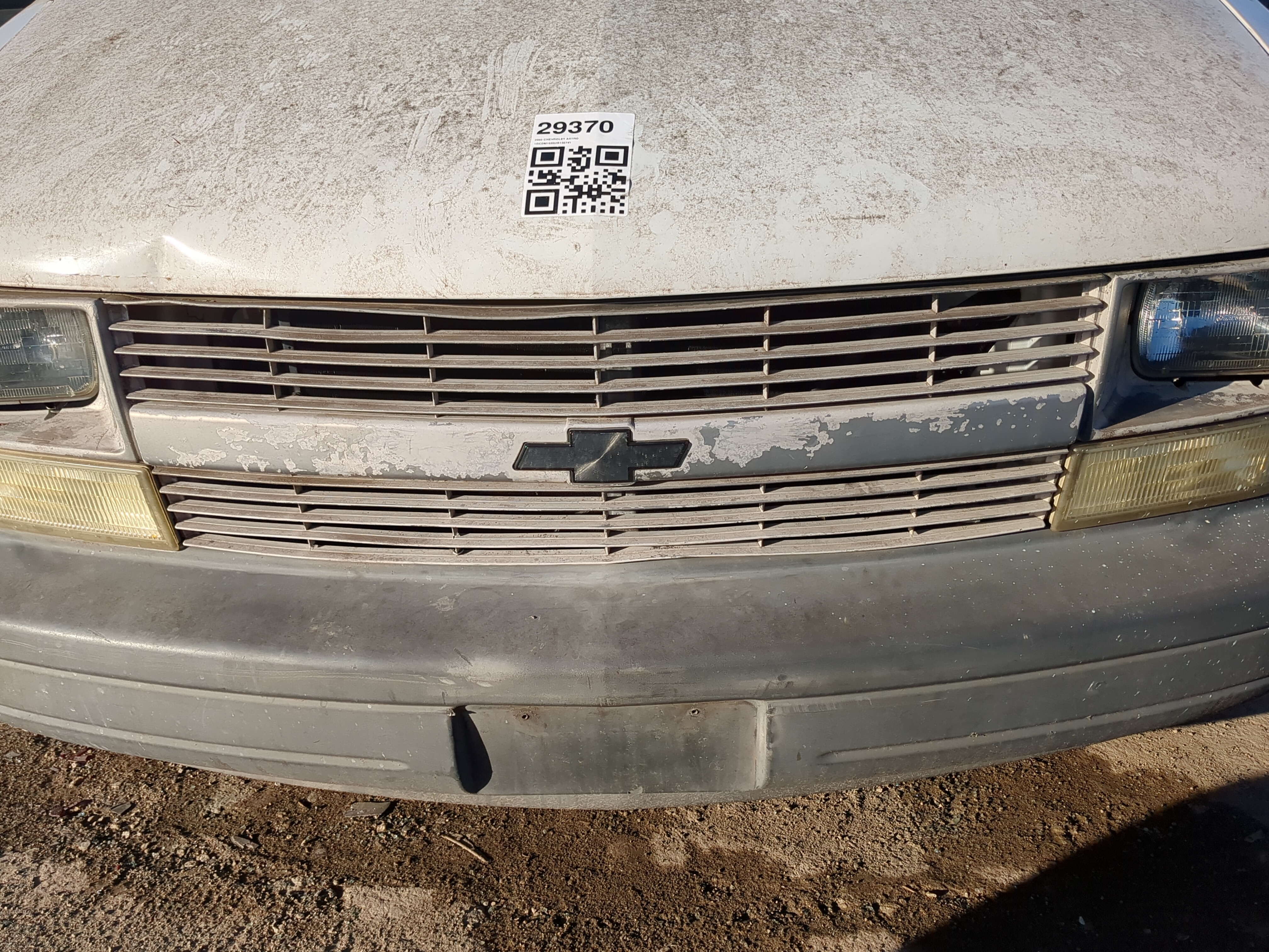 1995-2005 Chevrolet Astro Front Grille Bumper Not Included 1237090 - Oemusedautoparts1.com