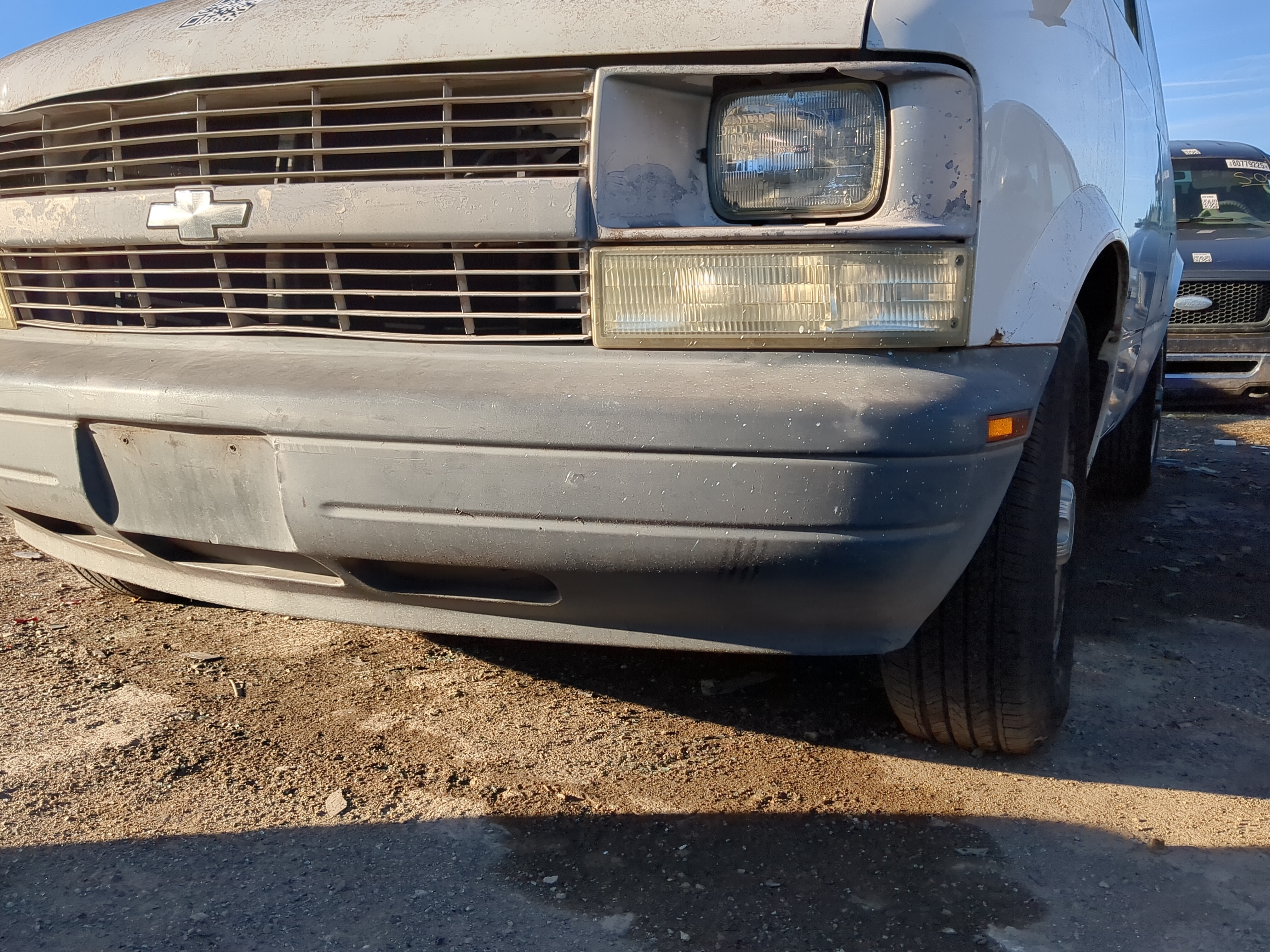 1996-2005 Chevrolet Astro Front Bumper - Oem 1237175 - Oemusedautoparts1.com