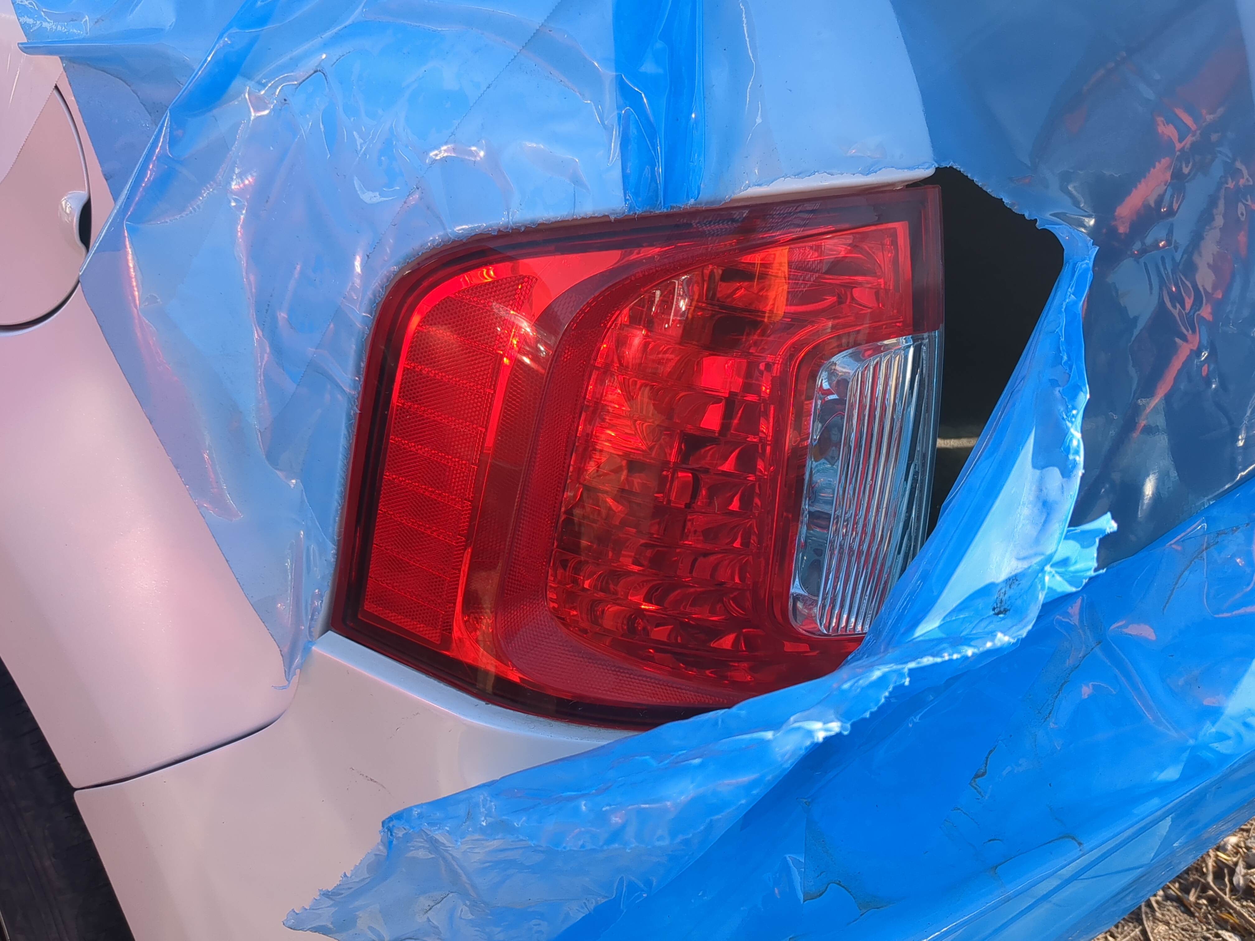 2011-2014 Ford Edge Driver Left Side Tail Light Taillight Oem 1237718 - Oemusedautoparts1.com
